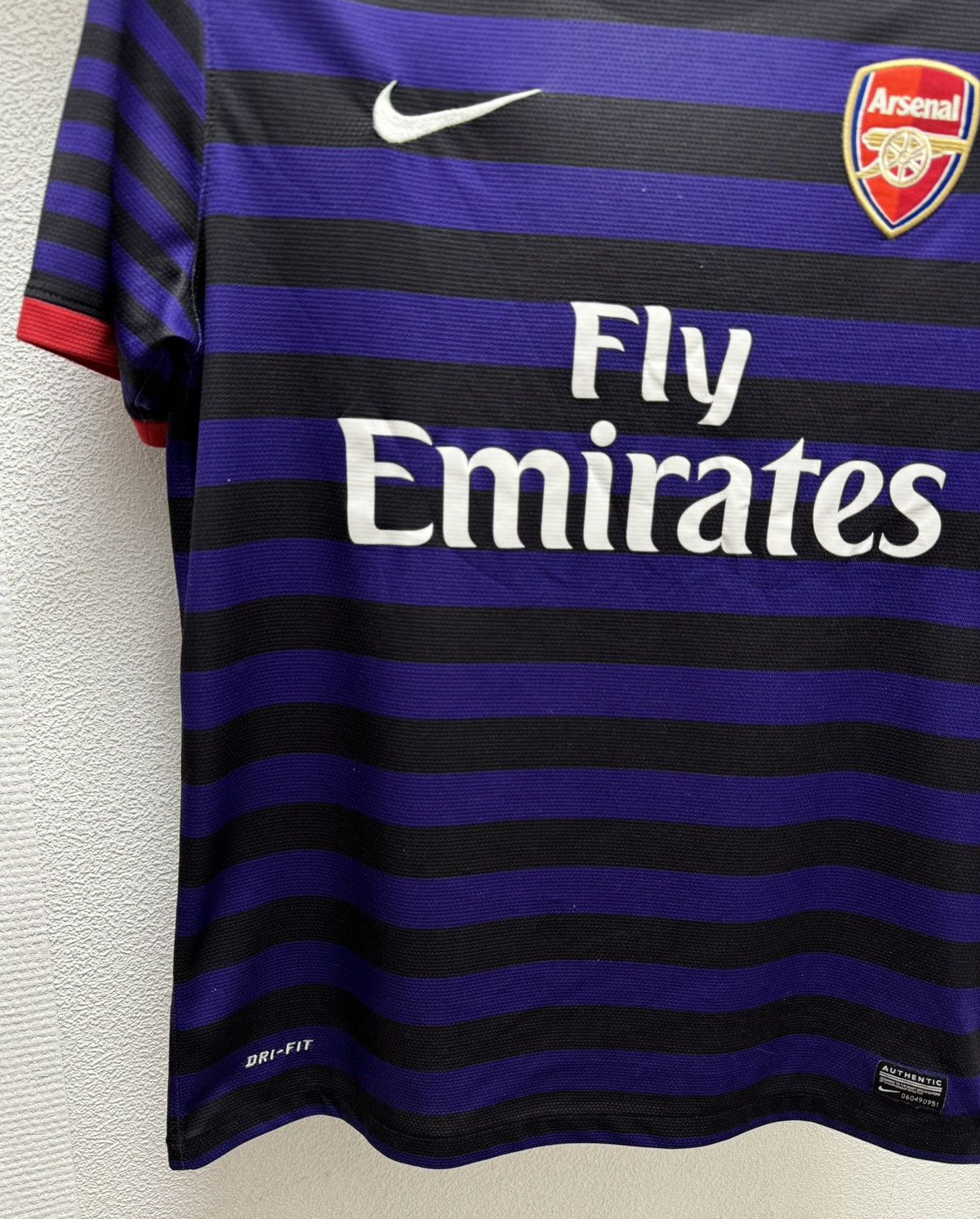 Nike Arsenal Nike Fly Emirates soccer jersey M sz Size US M / EU 48-50 / 2 - 4 Thumbnail