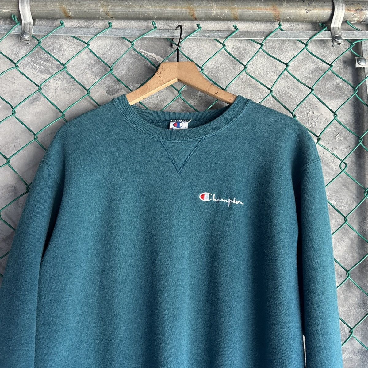 Champion Vintage 90s Champion Green Pullover Sweatshirt Crew USA Size US L / EU 52-54 / 3 - 2 Thumbnail