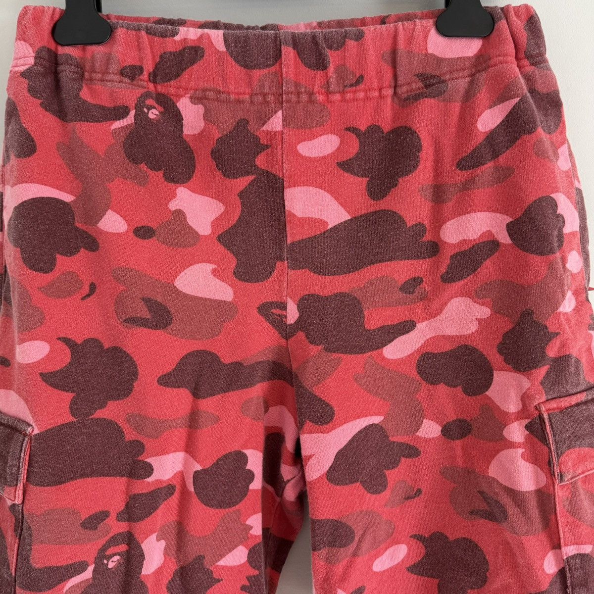 Bape OG Bape Red Camo Cargo Sweat Shorts Nerd Size US 30 / EU 46 - 2 Thumbnail