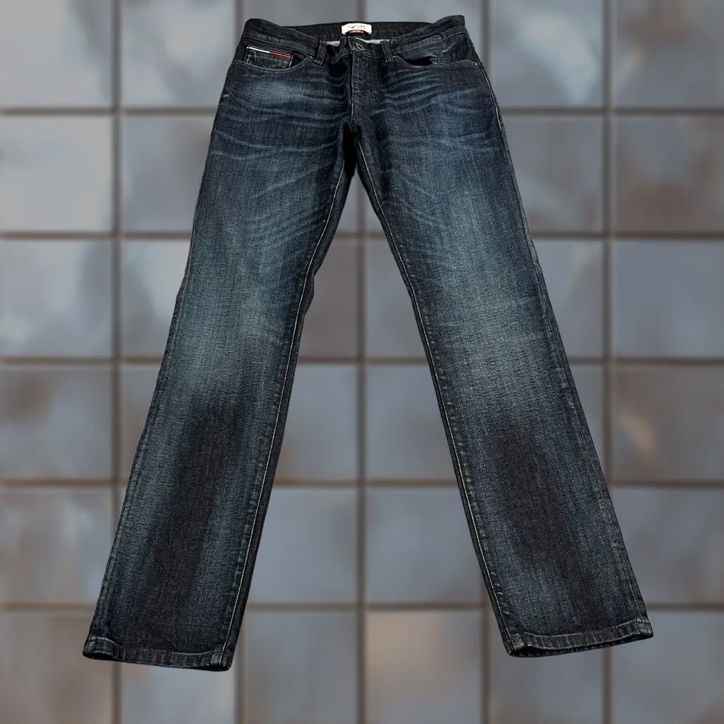 Tommy Hilfiger Tommy Hilfiger Mens Jeans Slim Straight 30 32 Dark Wash Blue Stretch Whiskers Denim 5-Pocket Mens Jeans Size US 30 / EU 46 - 1 Thumbnail