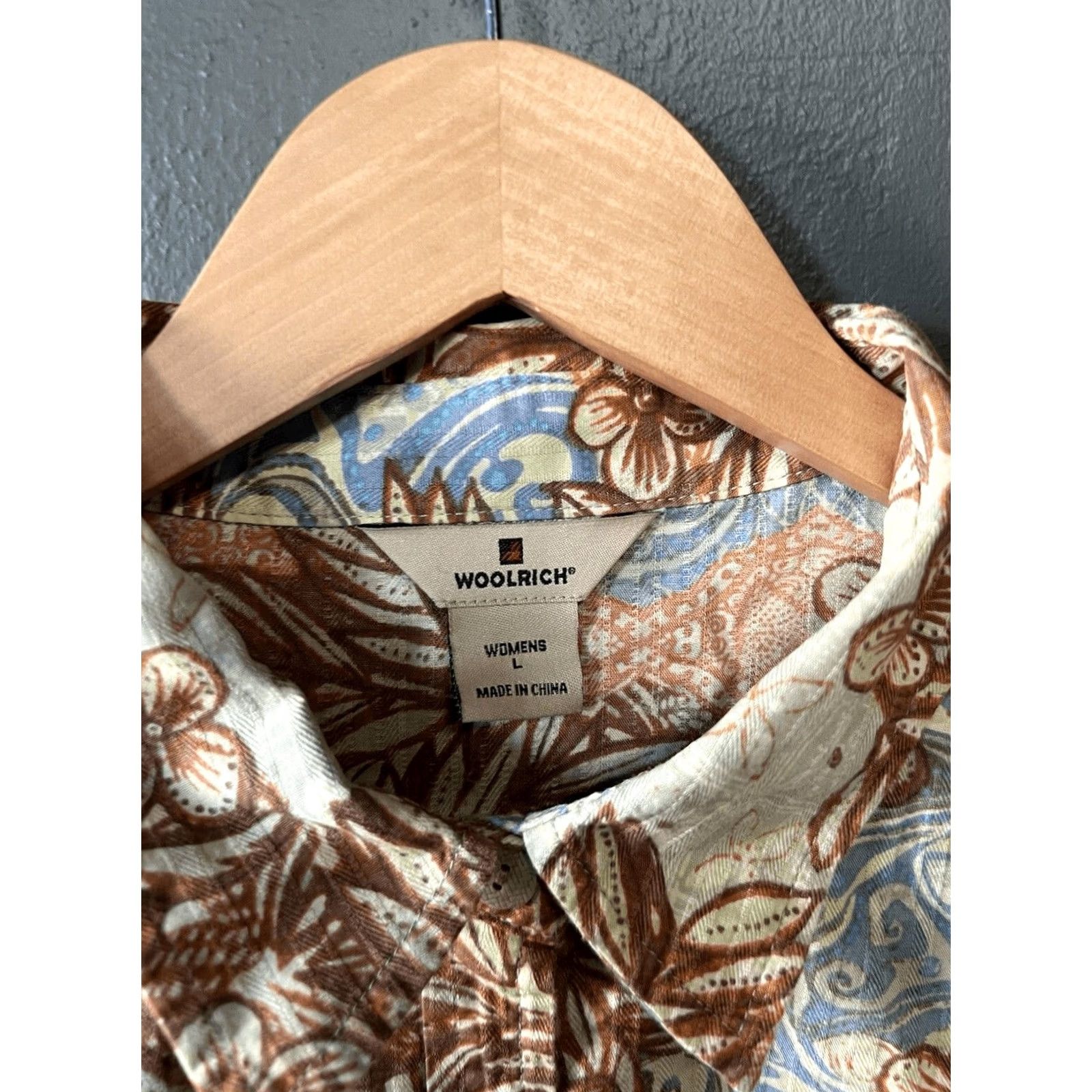 Vintage Woolrich Womens Green Floral Pattern Long Sleeve Button-Up Shirt L Green Women's Shirt Long Sleeve Floral Button-Up Woolrich Sizes Large Size L / US 10 / IT 46 - 3 Thumbnail