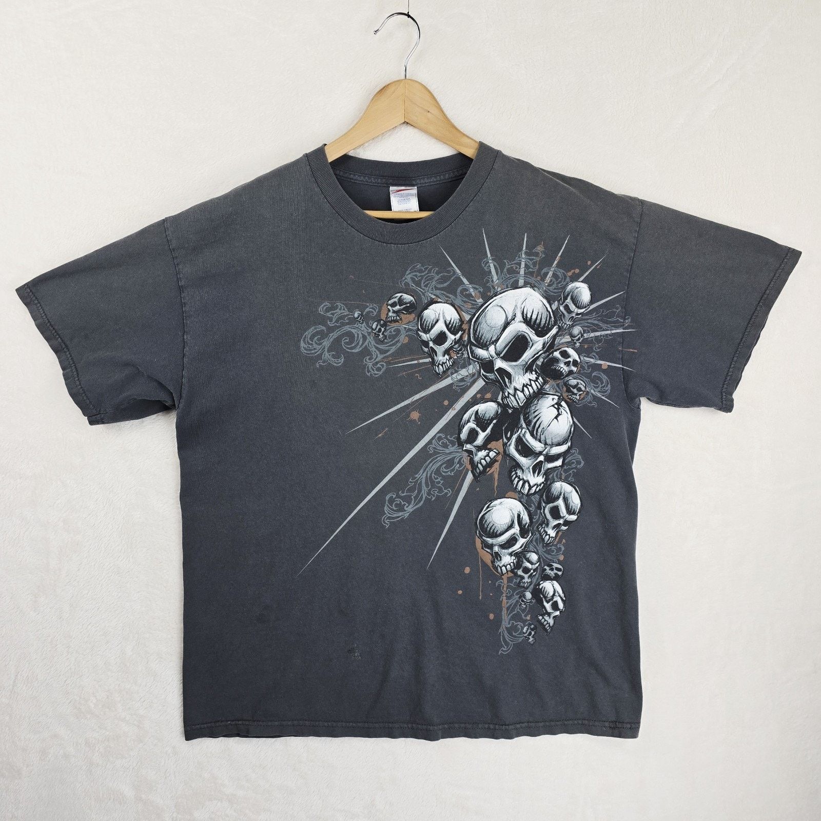 Other Vintage Y2k Skulls & Smoke Shirt Mens Size XL Gray Skater Size US XL / EU 56 / 4 - 2 Thumbnail