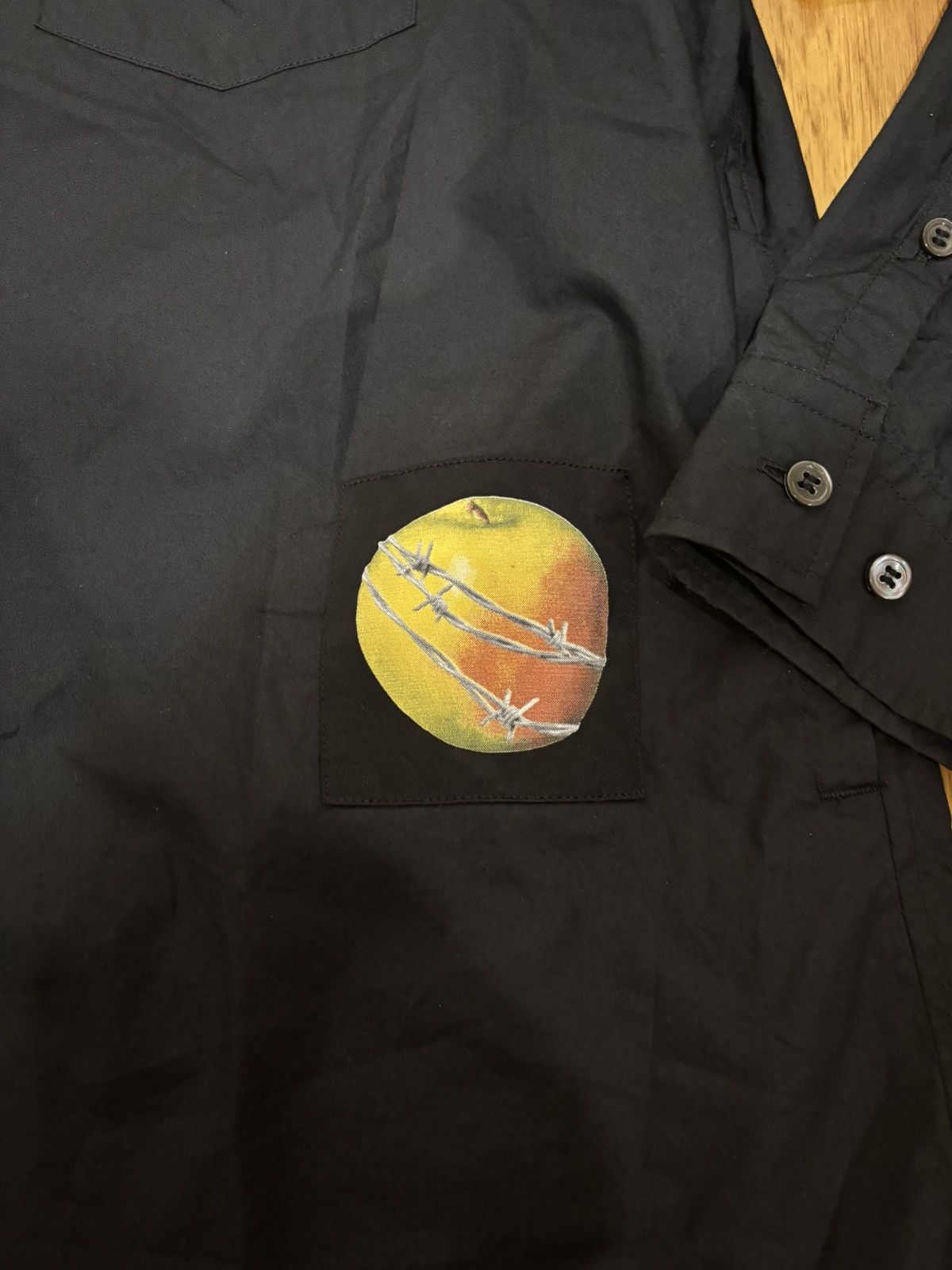 Undercover Undercover SS25 Patch Print Long Sleeve Collared Shirt Black Size US L / EU 52-54 / 3 - 4 Thumbnail