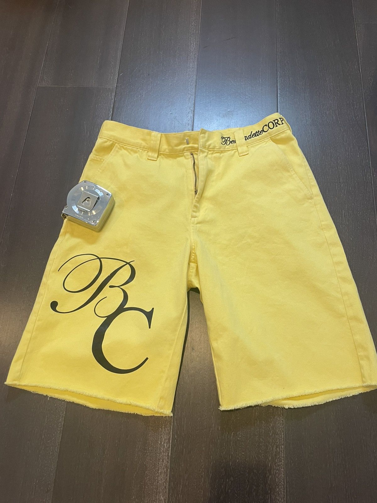 Supreme supreme x Bernadette corporation shorts in yellow Size US 30 / EU 46 - 1 Thumbnail