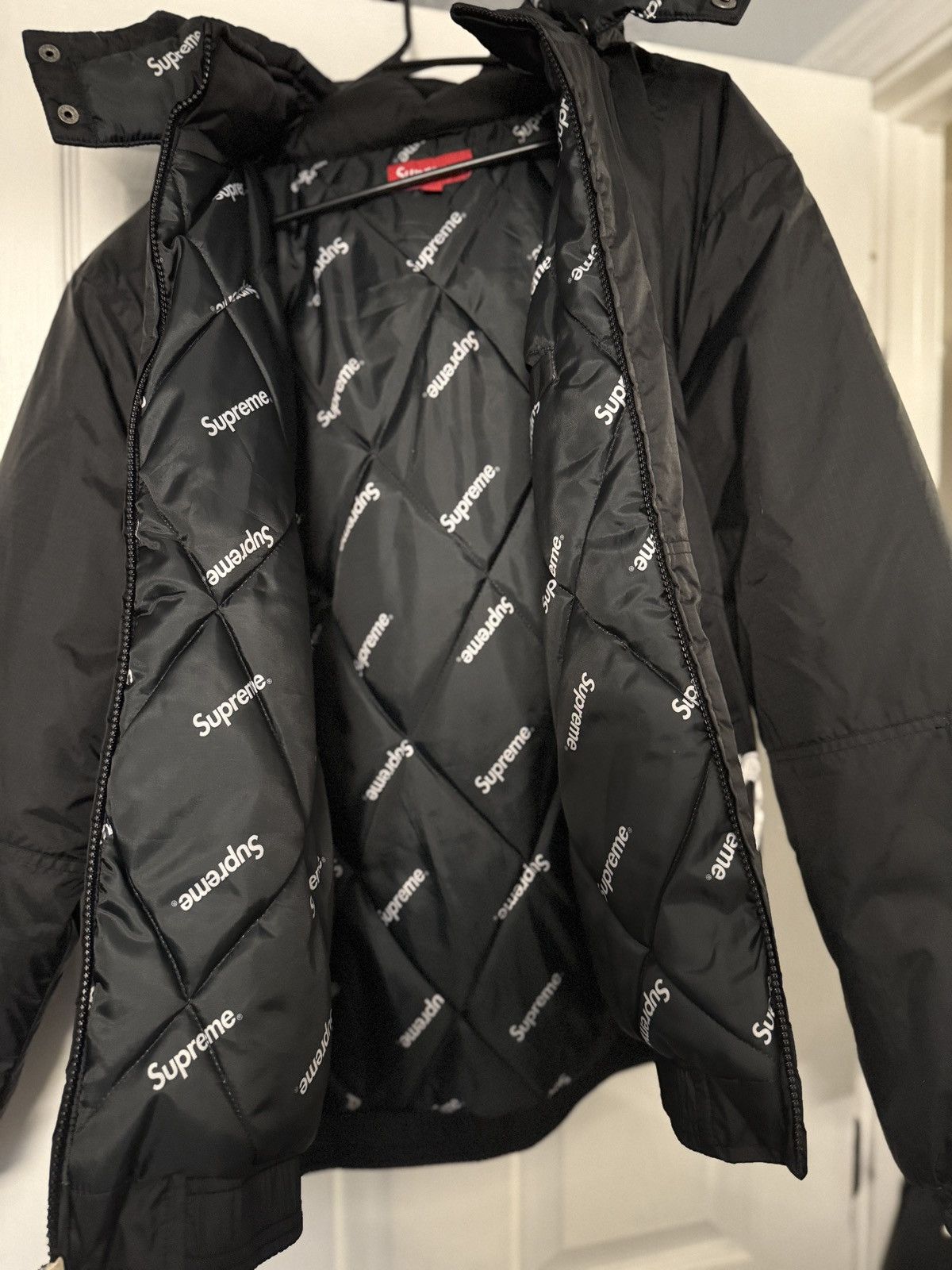 Supreme Supreme Black Puffer Jacket / Monogram Interior Size US M / EU 48-50 / 2 - 3 Thumbnail