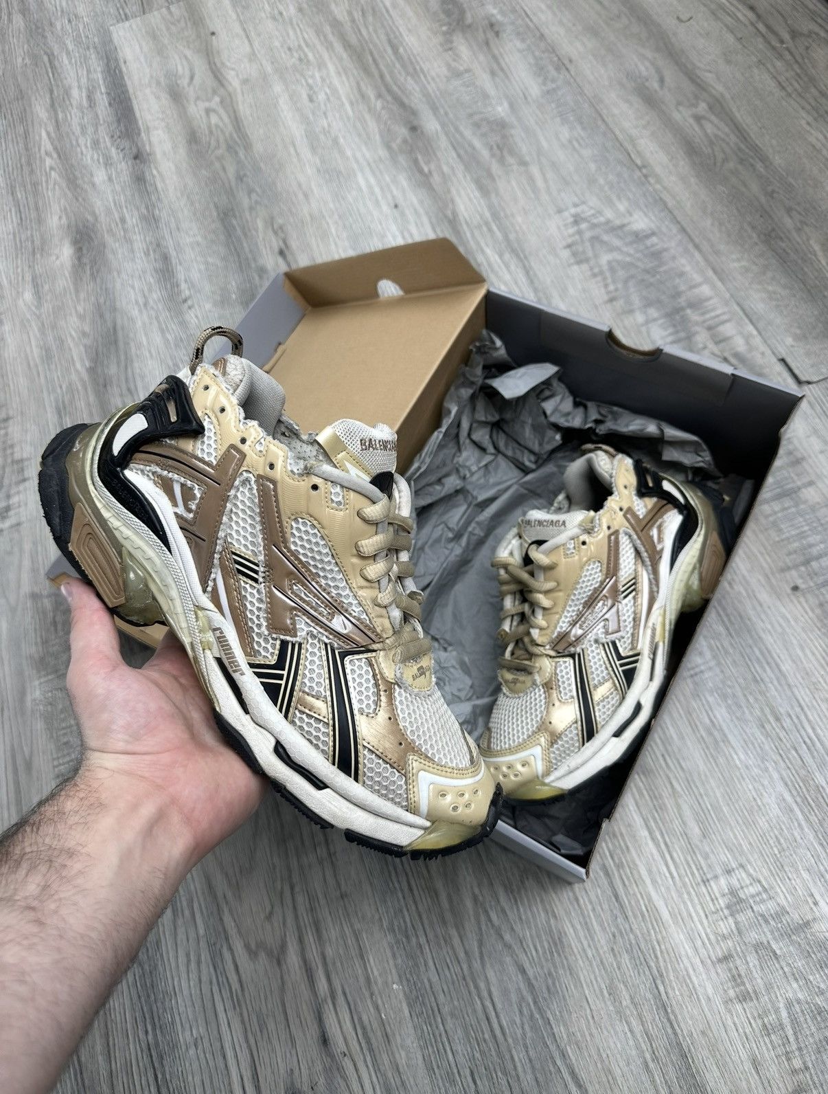 Balenciaga Balenciaga Runner - Beige/Black/Silver Size US 9 / EU 42 - 1 Thumbnail
