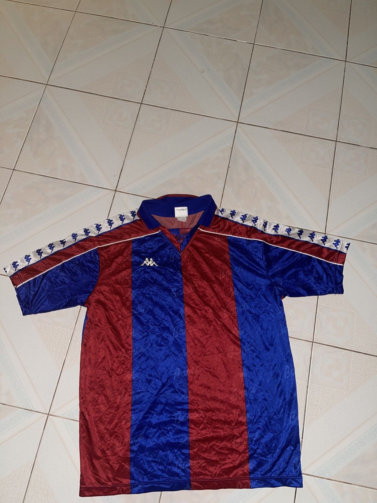 Kappa Vintage 90s Kappa Jersey x Barcelona FC Very Rare🔥🔥 Size US L / EU 52-54 / 3 - 9 Thumbnail