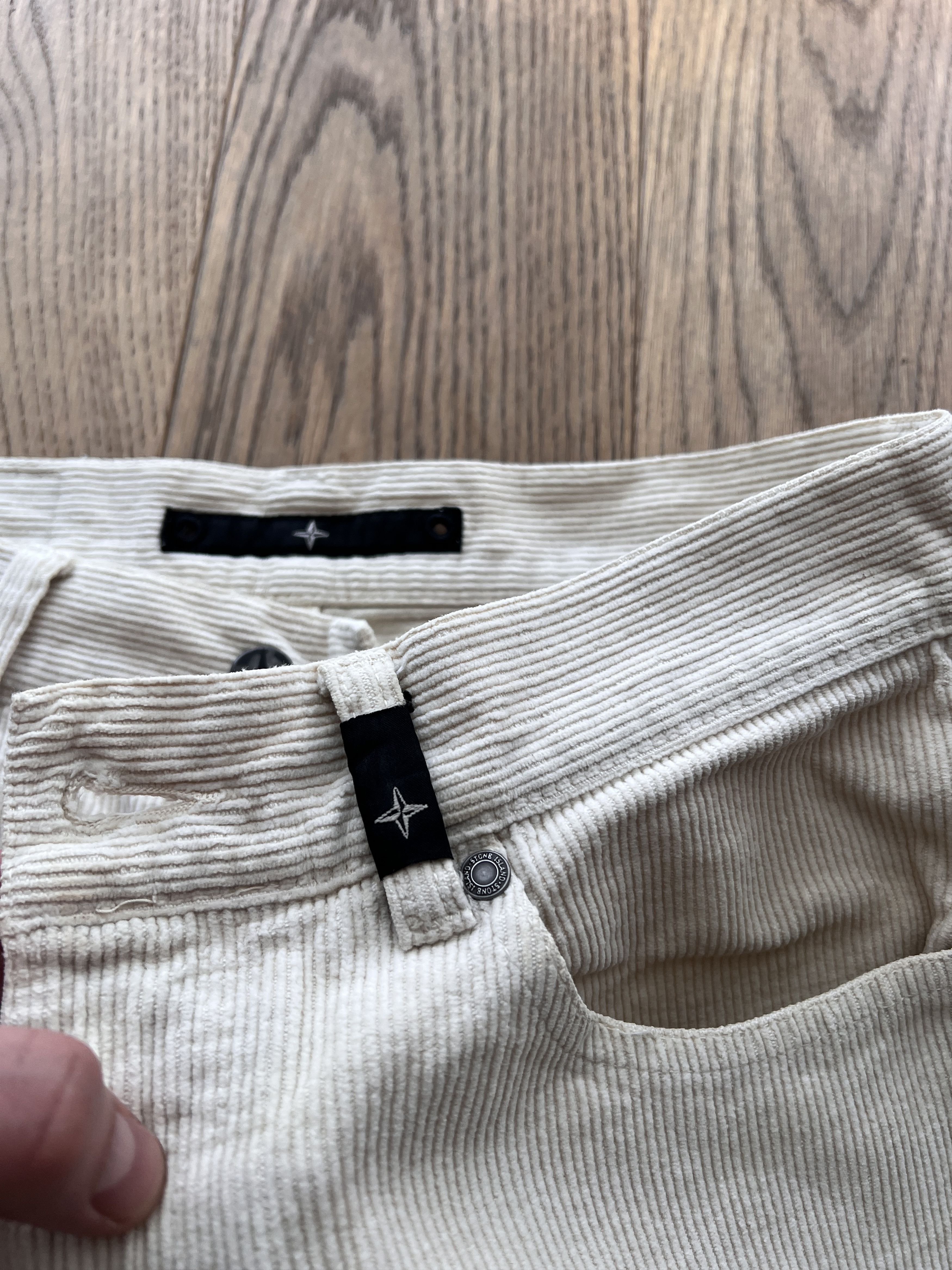 Stone Island Rare! Stone Island vintage 90s cream corduroy pants velvet Size US 31 - 13 Thumbnail