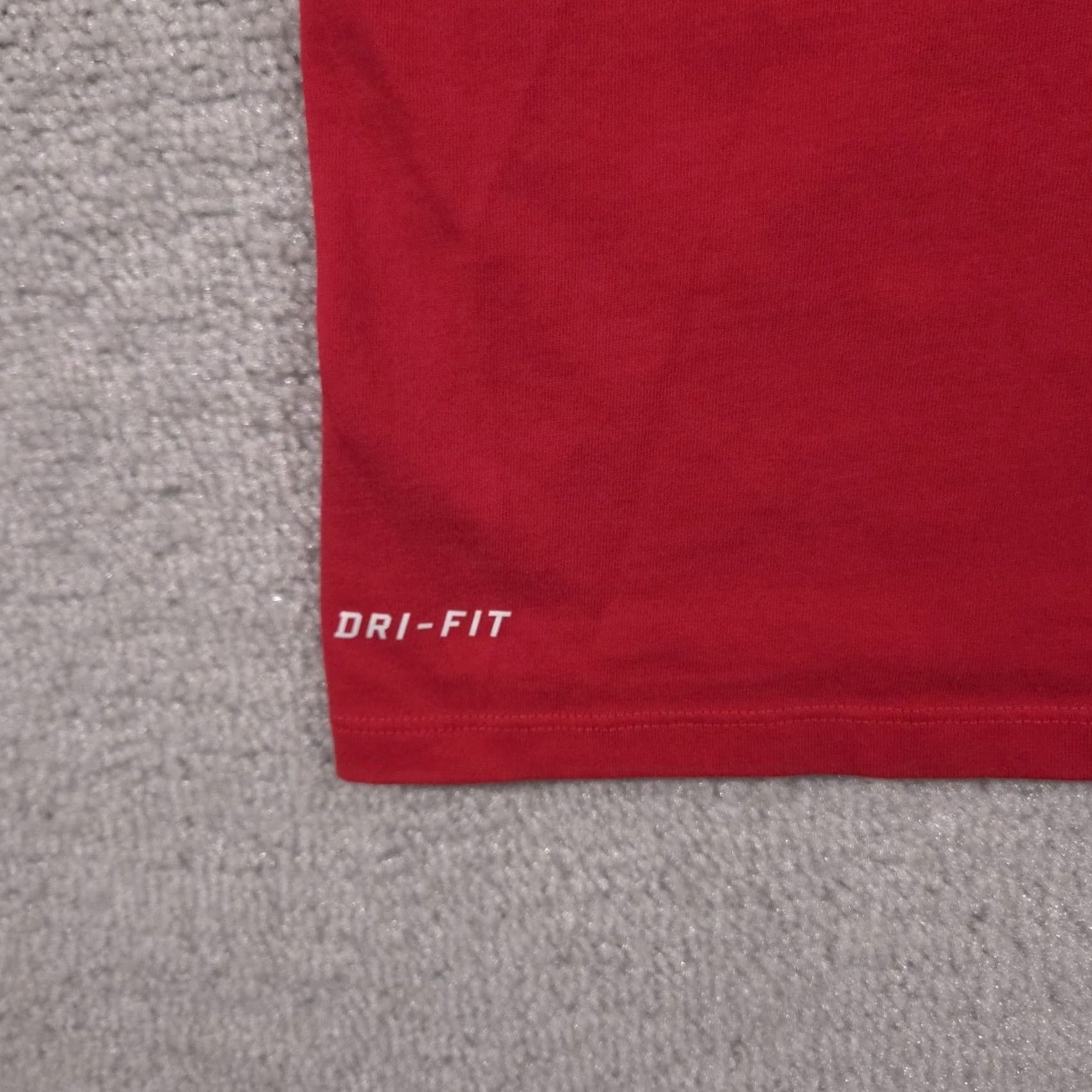 Nike Nike Shirt Mens Medium Red Dri-FIT Just Do It Graphic Athletic Training Tee Size US M / EU 48-50 / 2 - 6 Thumbnail