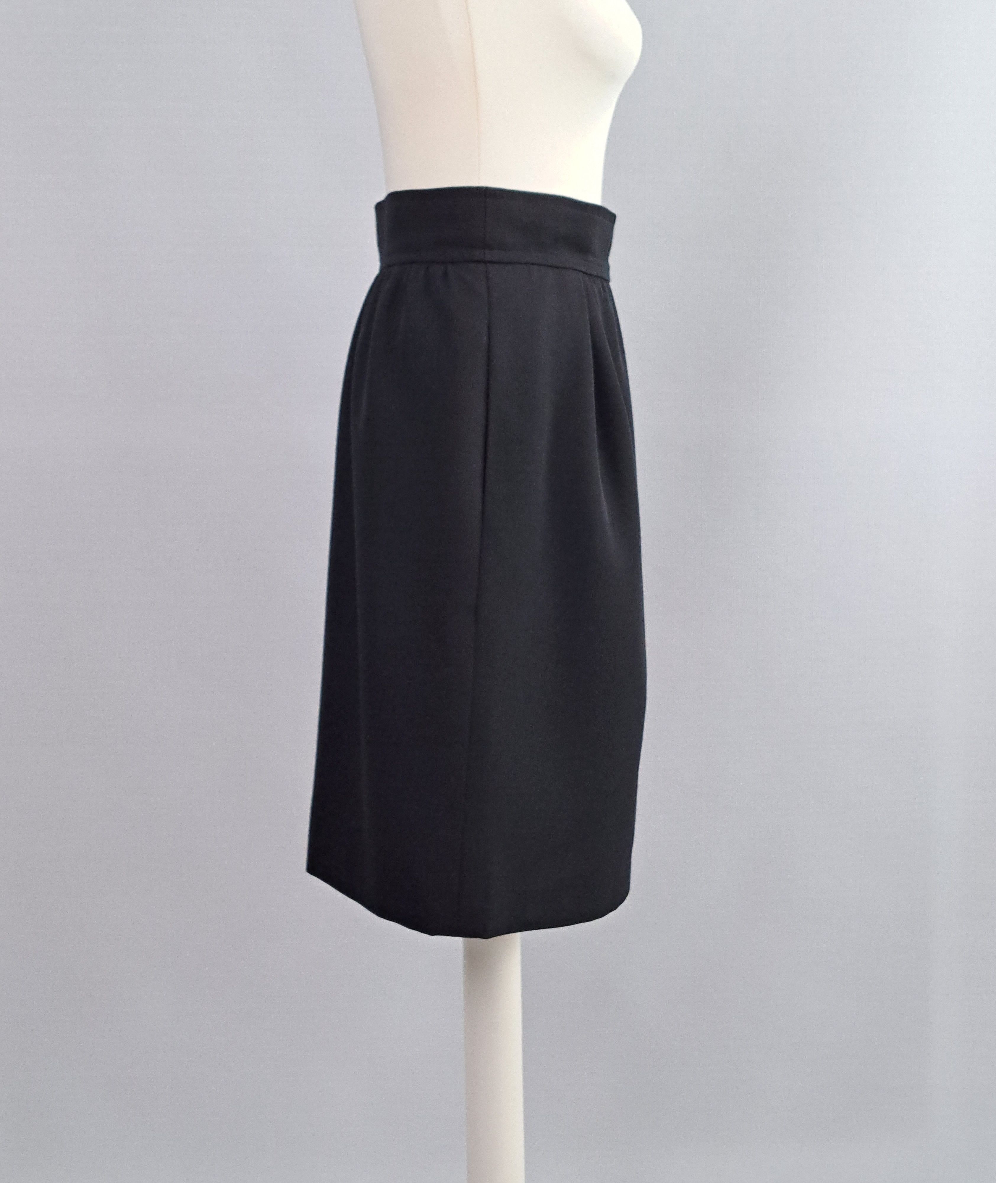 Yves Saint Laurent Yves Saint Laurent vintage black skirt. Size 42 Size 30" / US 8 / IT 44 - 2 Thumbnail