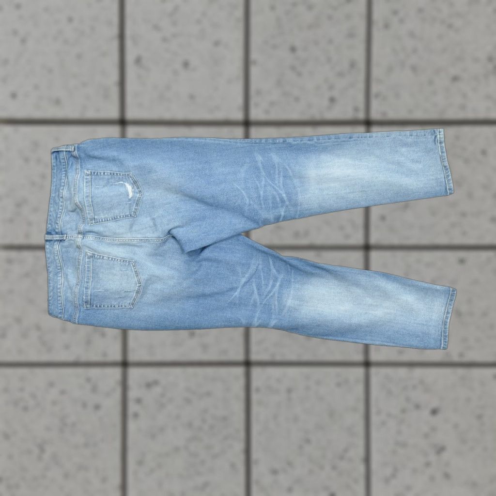 Torrid Torrid Boyfriend Straight Jeans Size 16R Light Wash Distressed Denim Stretch 5-Pocket Zip Inseam 29 Blue Womens Jeans Size 38" / US 16 / IT 52 - 1 Thumbnail