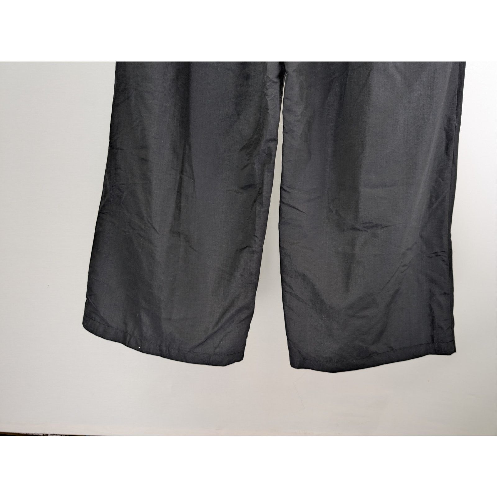 Balenciaga o1rshd1 Nylon Medium Fit Tracksuit Sweatpants Trousers Black Size US 36 / EU 52 - 13 Thumbnail
