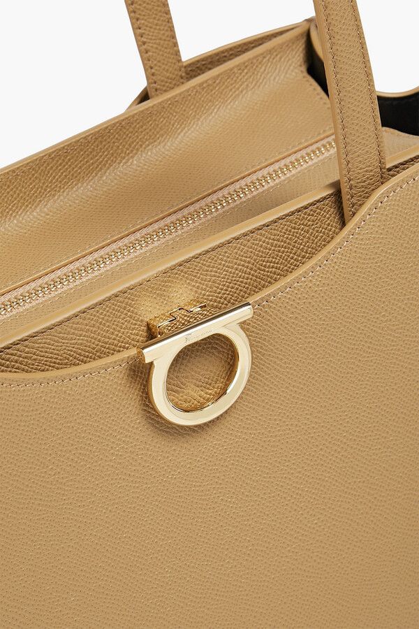 Salvatore Ferragamo o1s1rm1124 Size: OS / Leather Shoulder Bag in Camel Size ONE SIZE - 4 Thumbnail