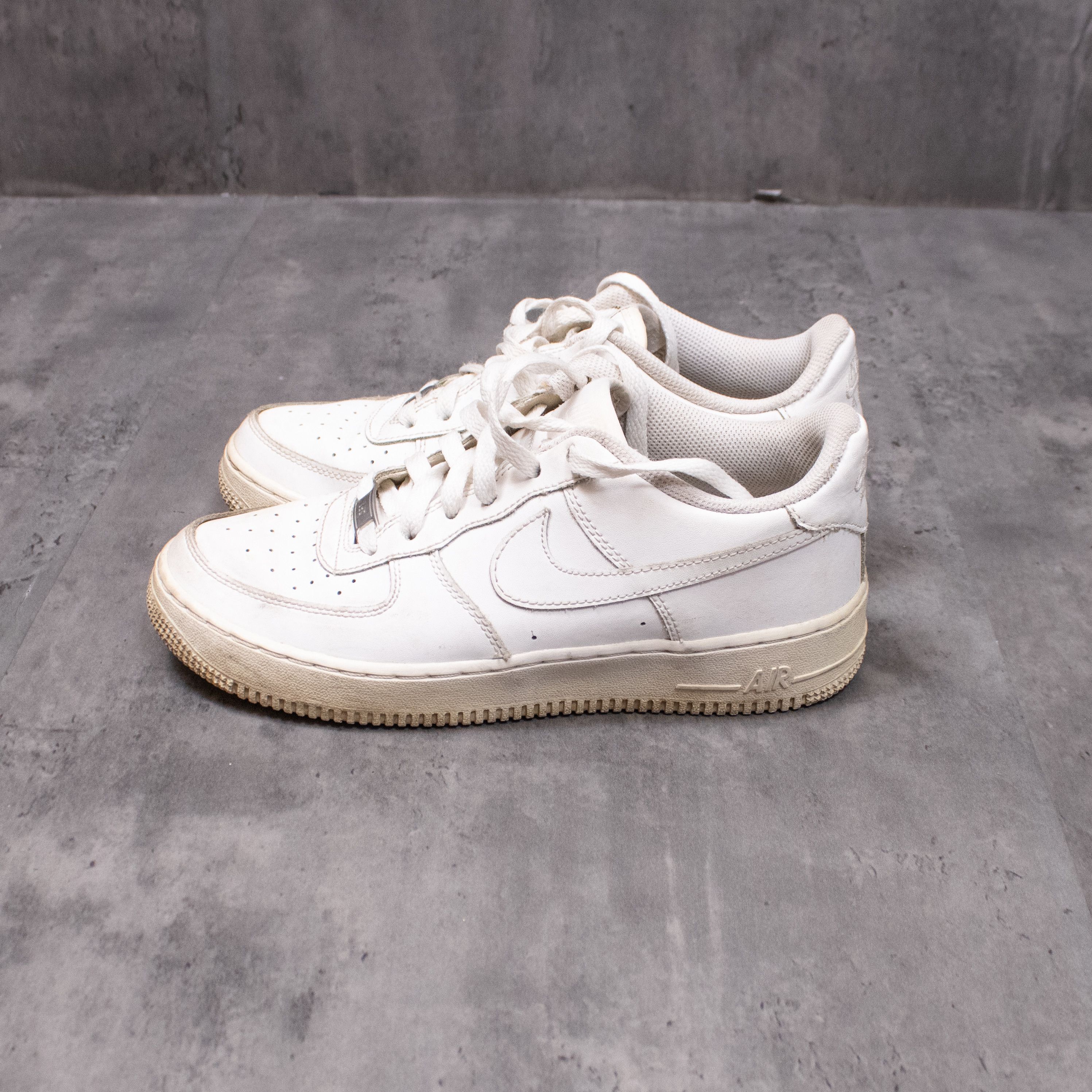 Nike Nike Air Force One White Sneaker's Size US 6.5 / IT 36.5 - 3 Thumbnail