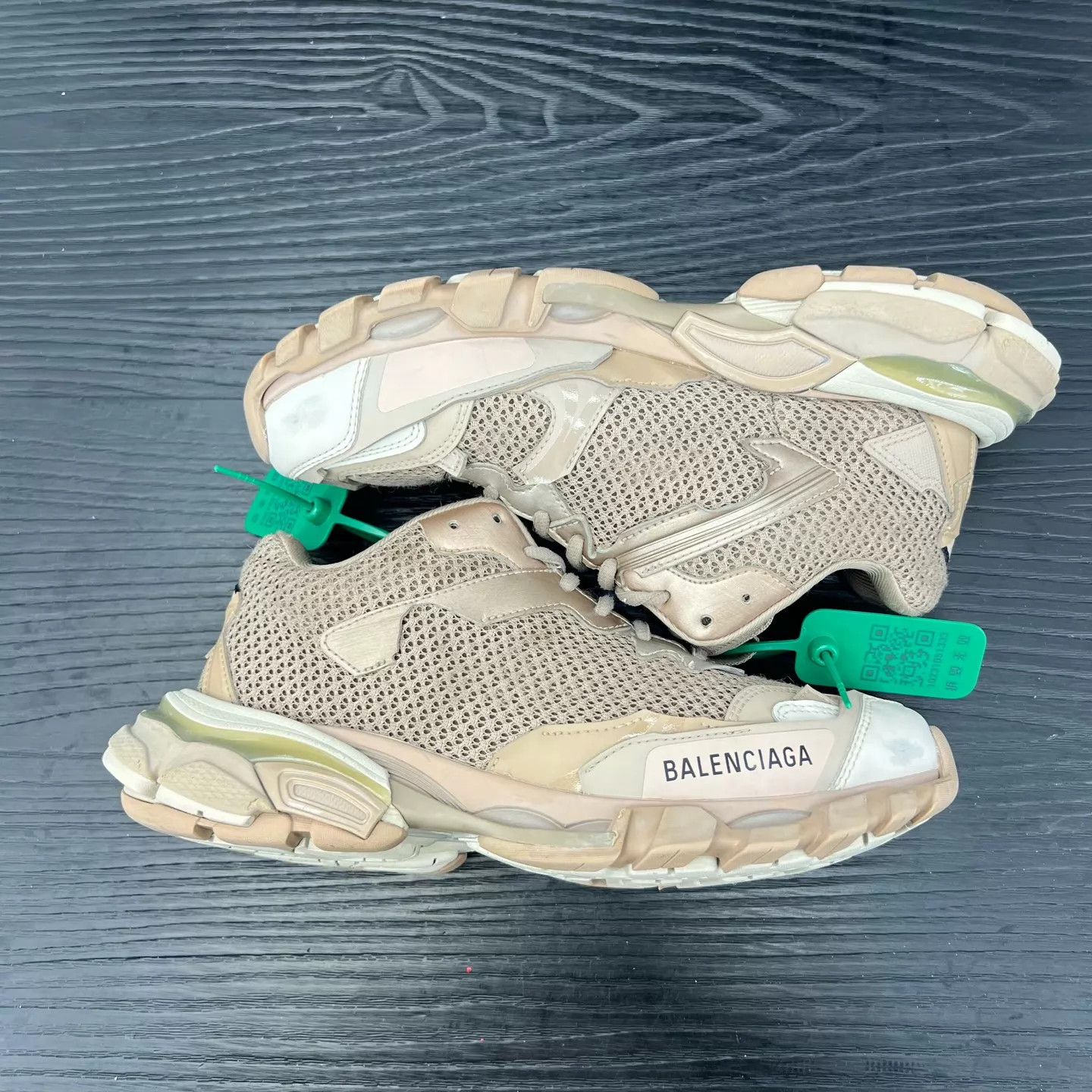 Balenciaga Balenciaga Track 3 Distressed Beige 38 Near New Size US 8 / IT 38 - 2 Thumbnail