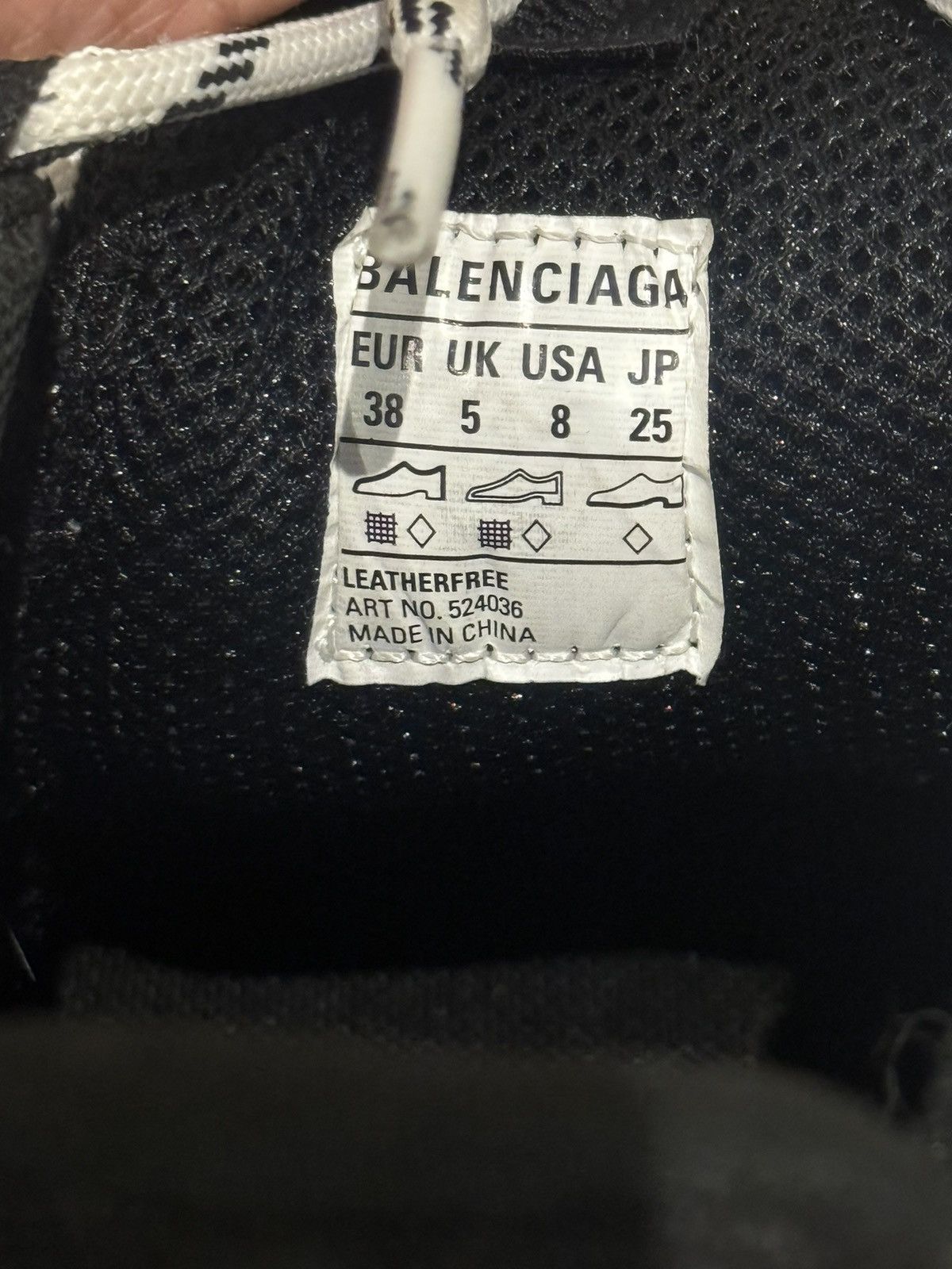 Balenciaga balenciaga triple s sneakers Size US 7.5 / IT 37.5 - 7 Thumbnail