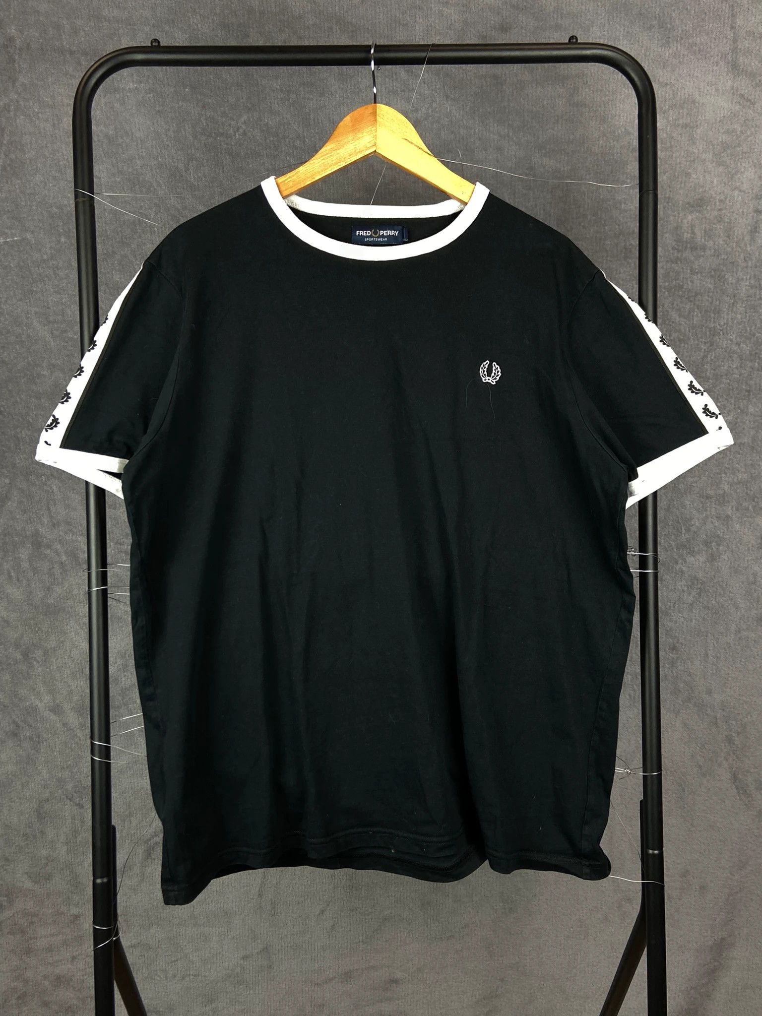 Fred Perry Fred Perry Black Tape Logo Tee XL White Trim Size US XL / EU 56 / 4 - 1 Thumbnail