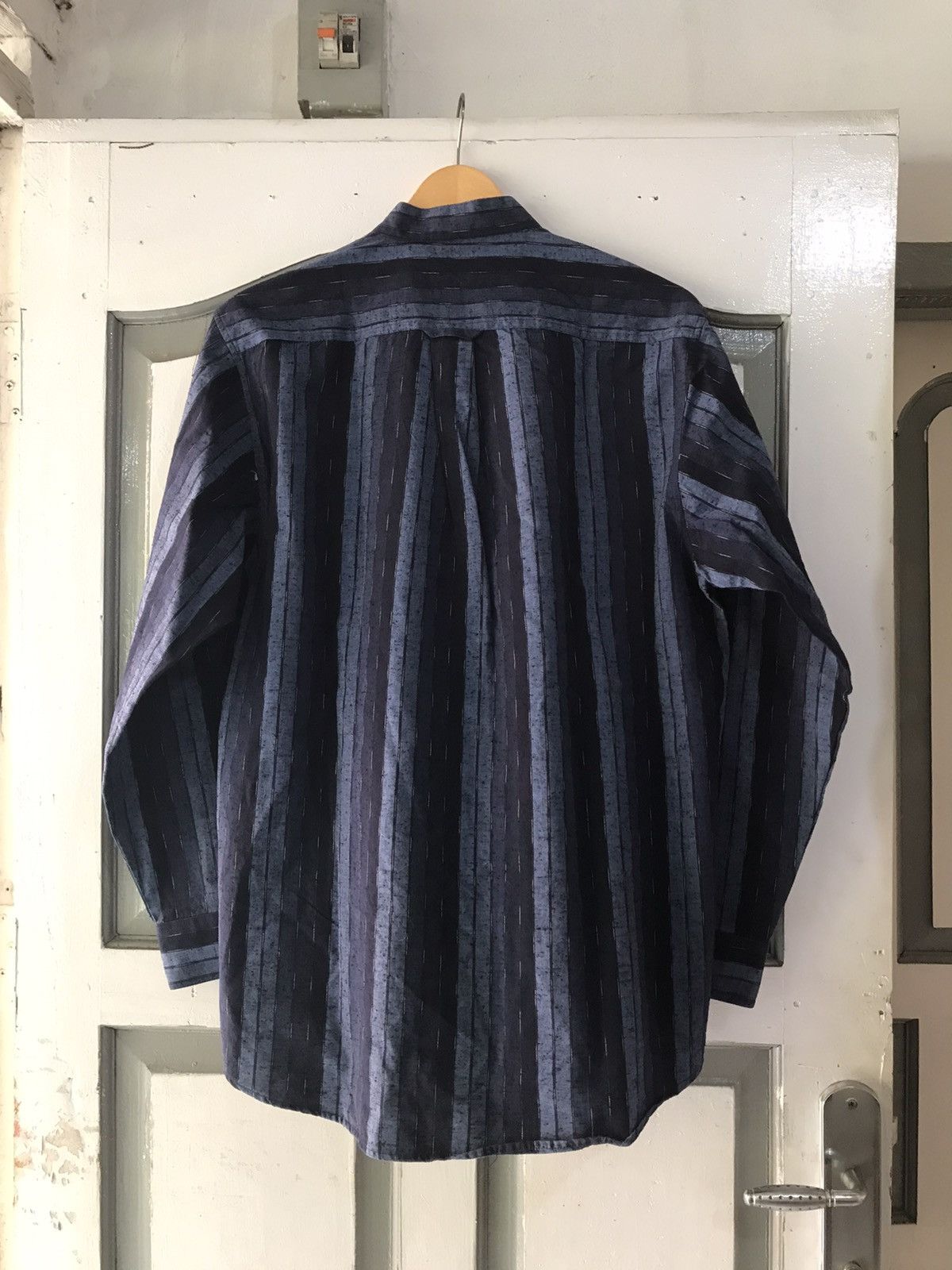 Issey Miyake Issey Miyake Men Shanghai Shirts Size US L / EU 52-54 / 3 - 3 Thumbnail