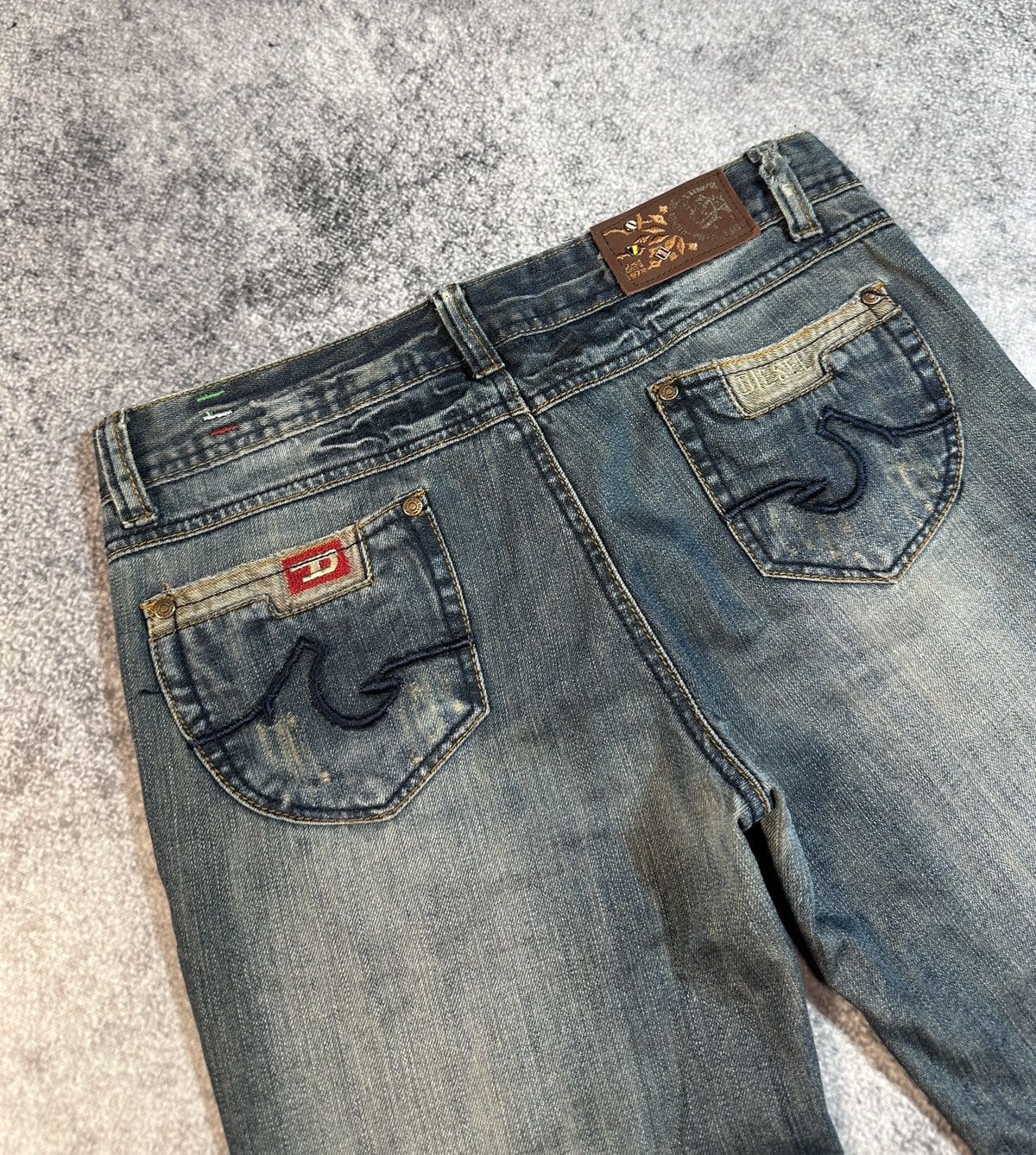 Diesel Vintage Diesel Logo Jeans Very Rare Denim USA Streetwear S Size US 30 / EU 46 - 2 Thumbnail