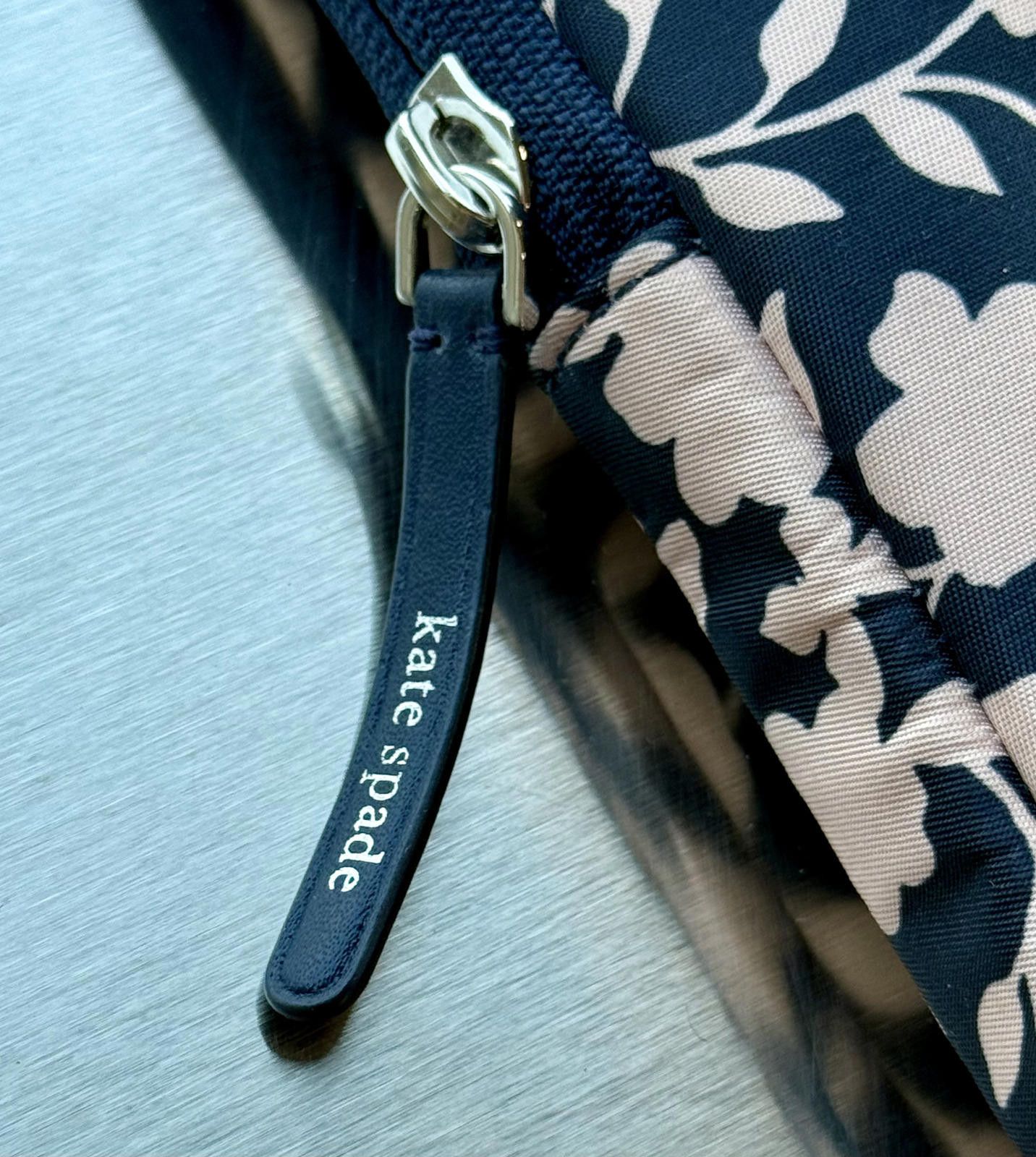 Other Kate Spade Black & White Floral Padded Laptop Case Sleeve Size ONE SIZE - 11 Thumbnail