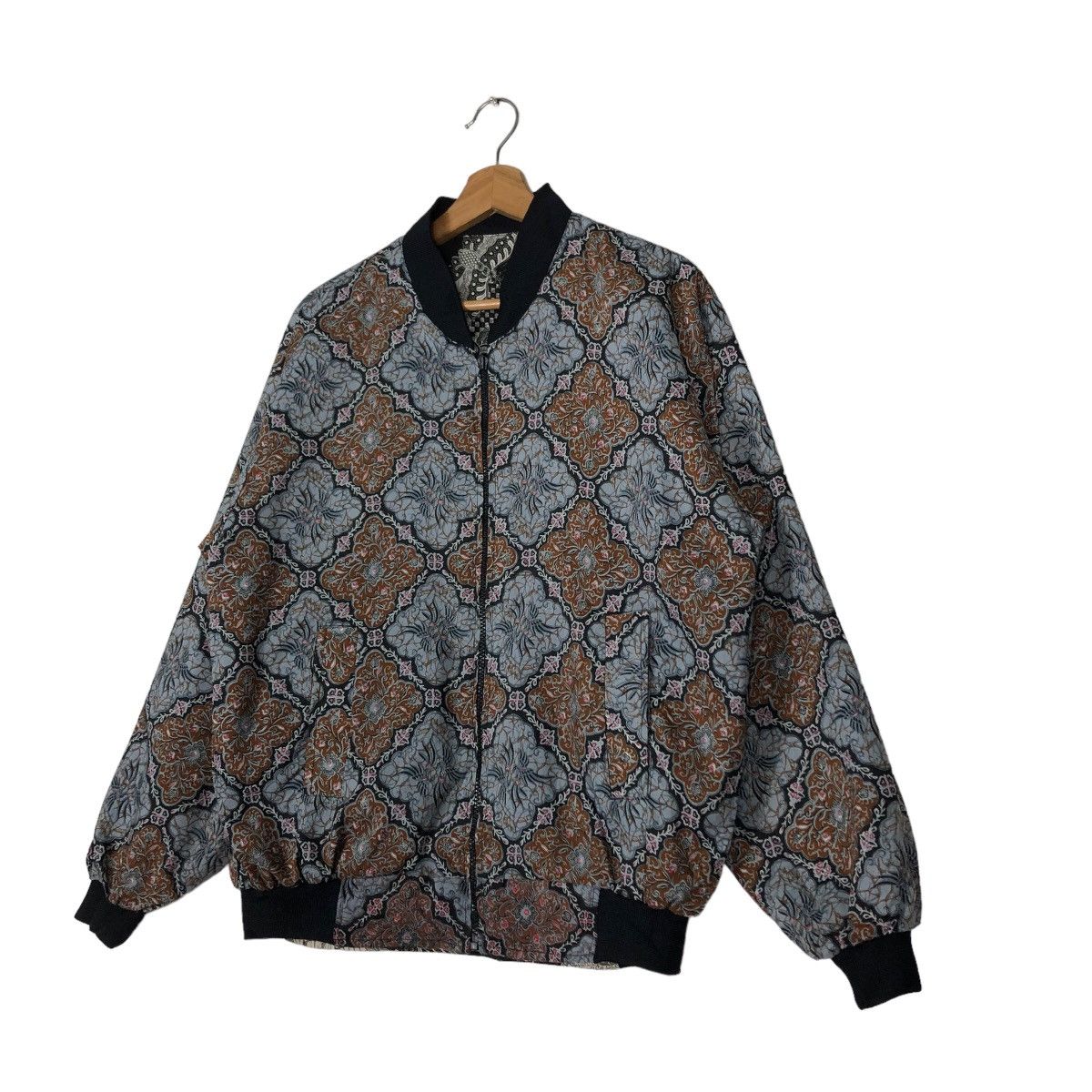 Japanese Brand 🔥90’s Vintage Bomber Jacket Batik Design Reversible Japan Size US M / EU 48-50 / 2 - 7 Thumbnail