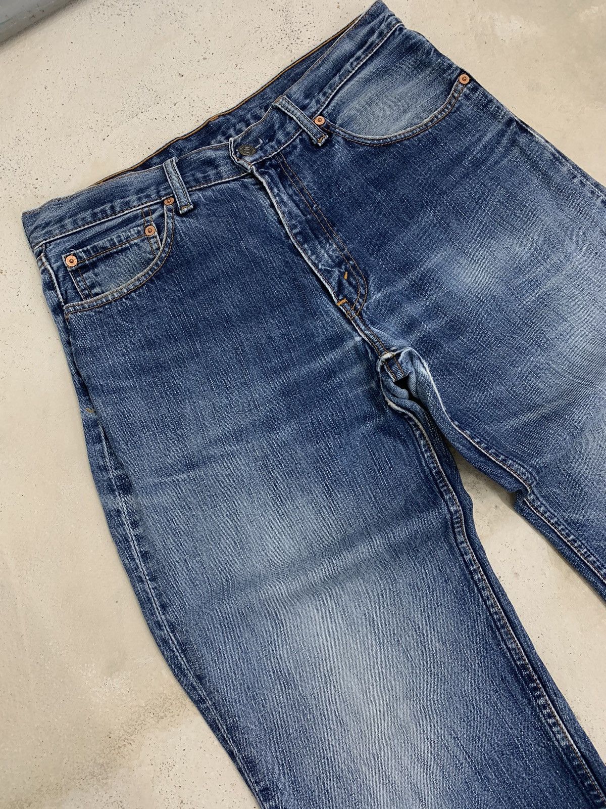 Levis 502 Distressed Denim Pants (AE11)