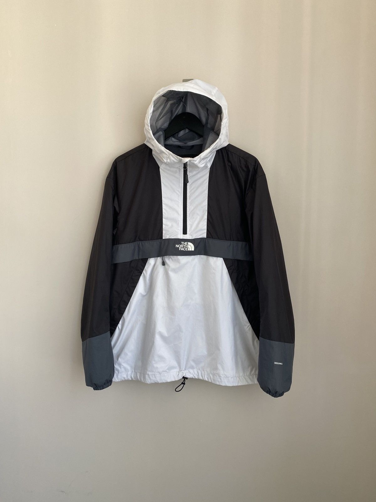 The North Face The North Face Men's Flyweight Anorak Size US M / EU 48-50 / 2 - 1 Thumbnail