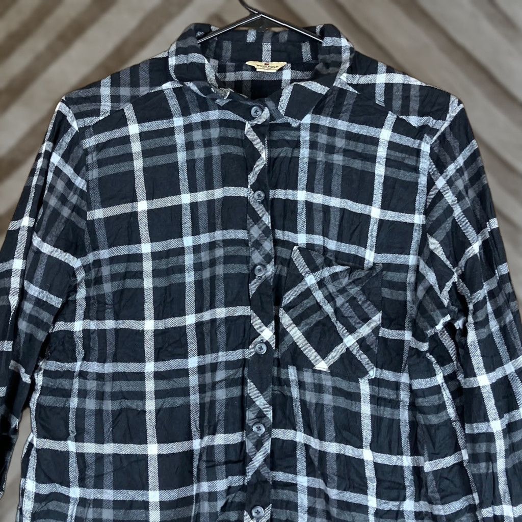 Vintage Woolrich Womens Shirt Plaid Flannel 100% Cotton Black White Large Button-Down Long Sleeve Casual Workwear Styling Womens Size L / US 10 / IT 46 - 1 Thumbnail