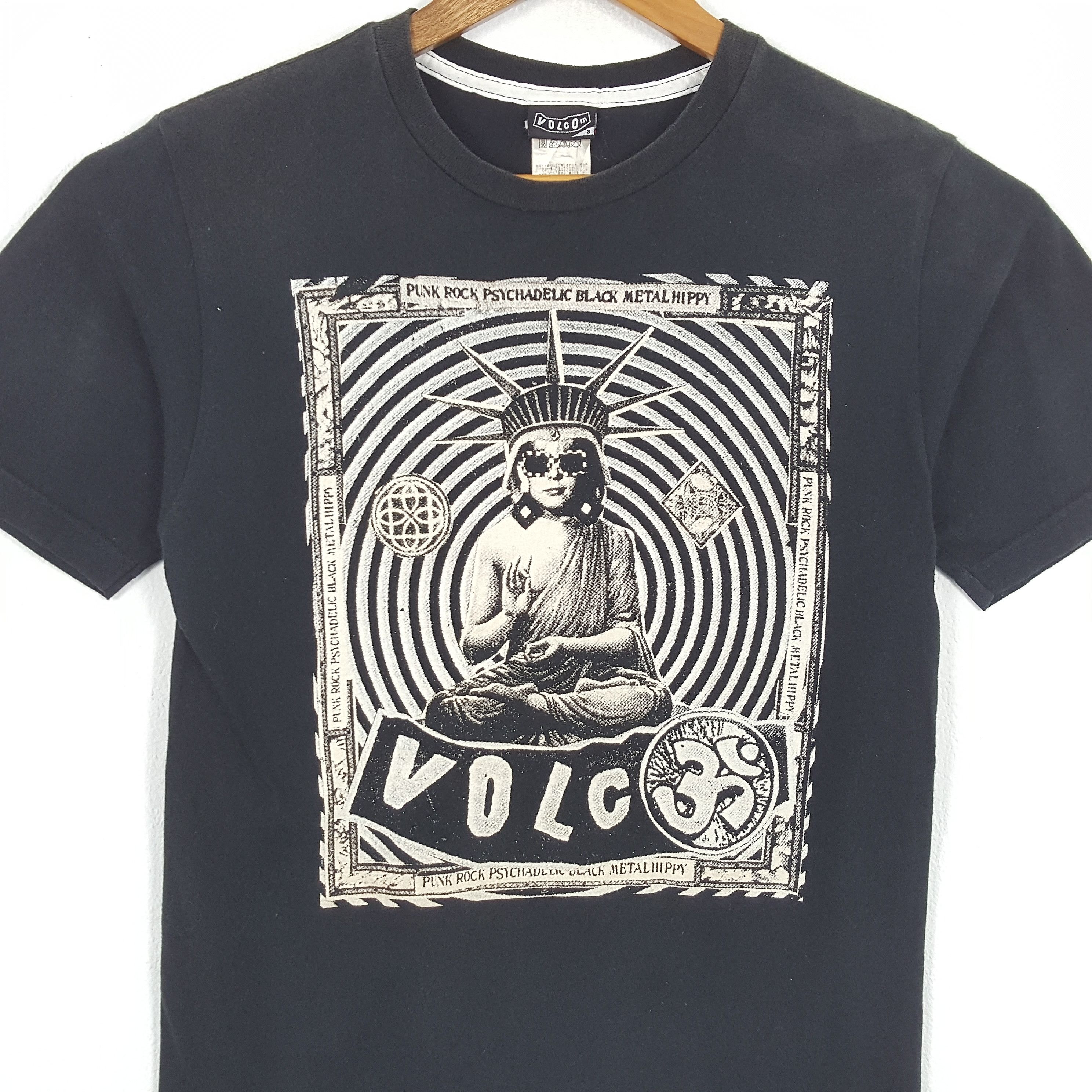 Vintage × Volcom Vintage VOLCOM American Streetwear Style T-SShirts Size US S / EU 44-46 / 1 - 2 Thumbnail