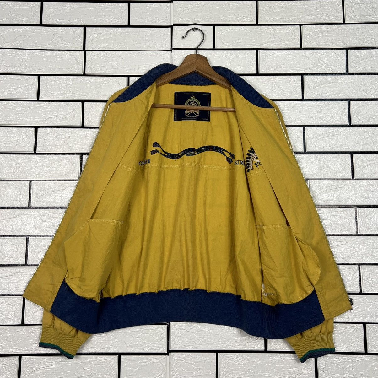 Vintage 90's NATIVE AMERICA INDIAN Yellow Bomber Jacket #4050-C184 Size US S / EU 44-46 / 1 - 12 Thumbnail