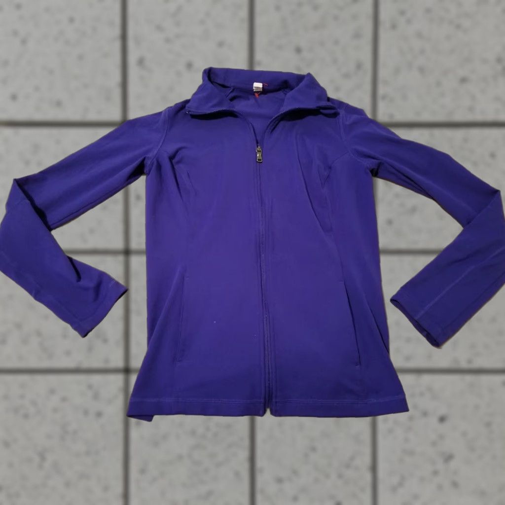 Under Armour Womens Under Armour Jacket M Medium Purple Athletic Gym Workout Shirt (Adaptive: Jacket, Activewear) Size M / US 6-8 / IT 42-44 - 1 Thumbnail