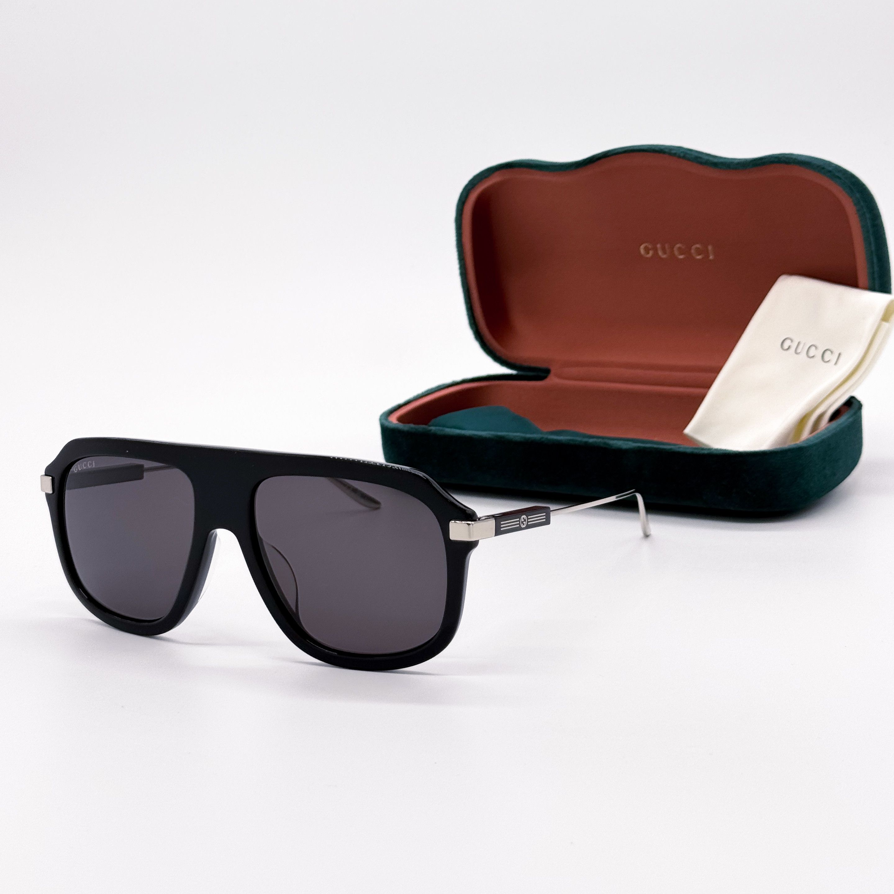 Gucci NEW Gucci GG1651S Black Slim Shield Unisex Sunglasses 