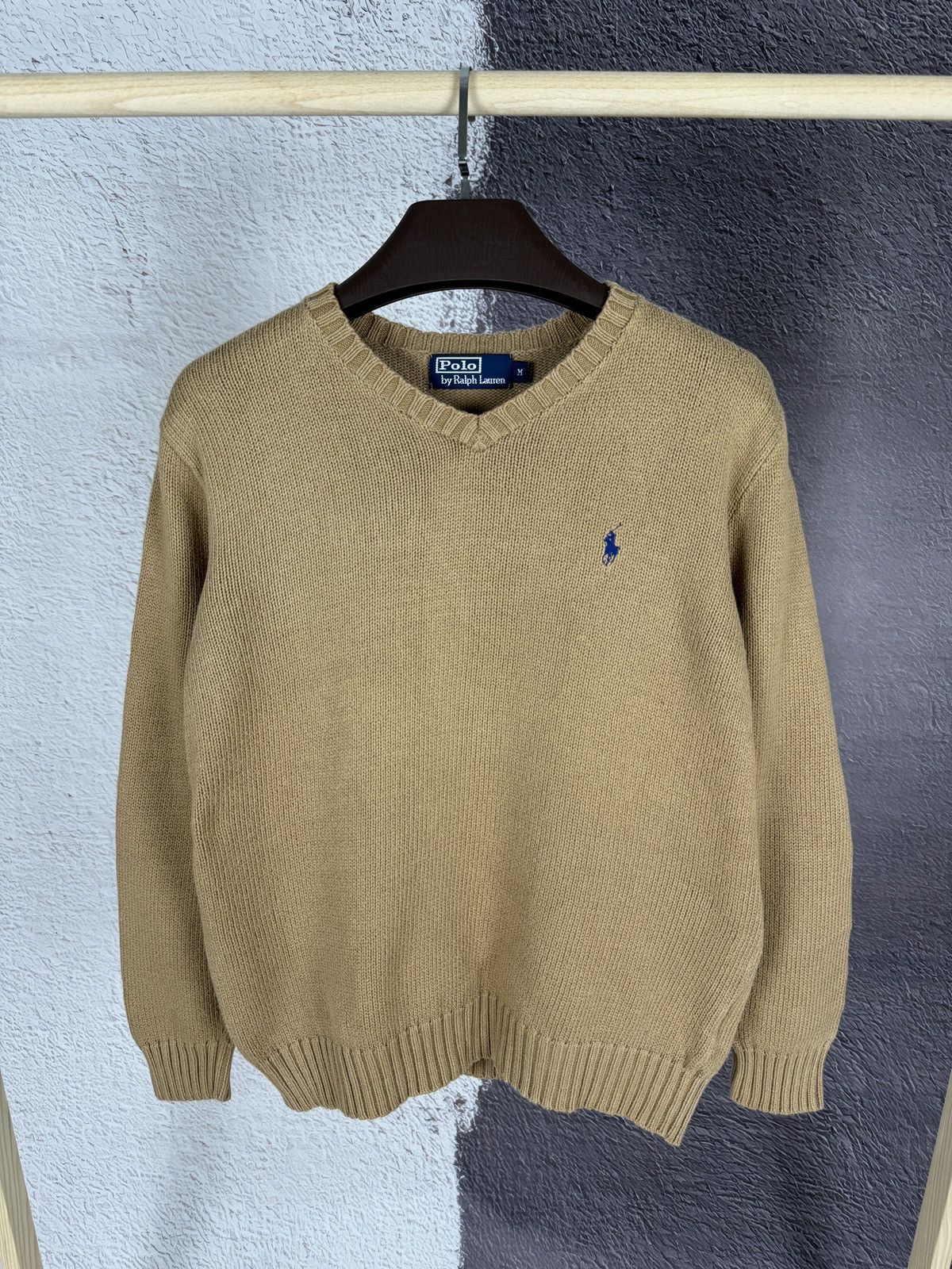 Polo Ralph Lauren Polo Ralph Lauren light brown knitwear v-neck sweater Size US M / EU 48-50 / 2 - 2 Thumbnail