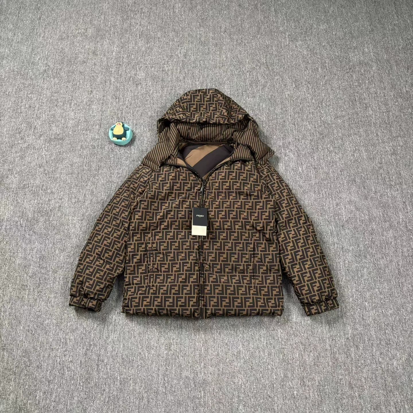 Fendi Fendi Reversible Monogram Print Down Jacket Size L / US 10 / IT 46 - 1 Thumbnail