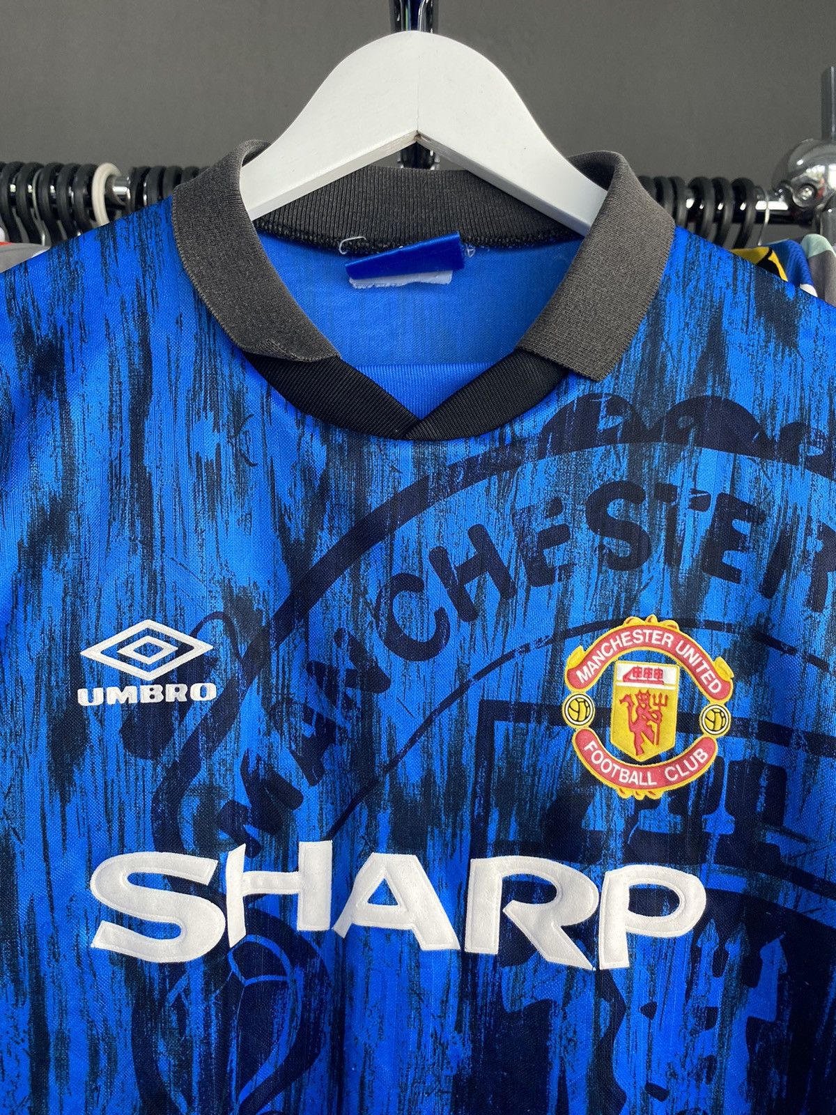 Umbro 1992/93 UMBRO MANCHESTER UNITED SOCCER FOOTBALL JERSEY SHIRT Size US L / EU 52-54 / 3 - 5 Thumbnail