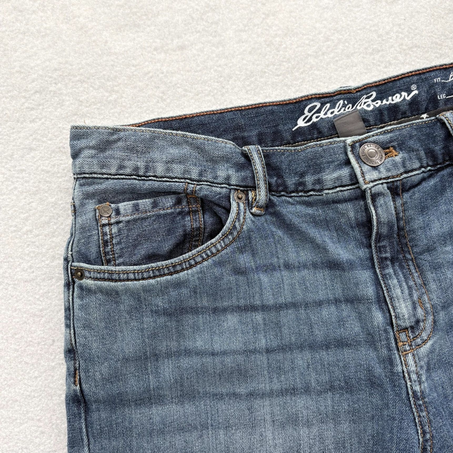 Eddie Bauer Eddie Bauer Jeans Womens 8 Blue Fleece Lined Mid Rise Boyfriend Relaxed Stretch Size 30" / US 8 / IT 44 - 3 Thumbnail