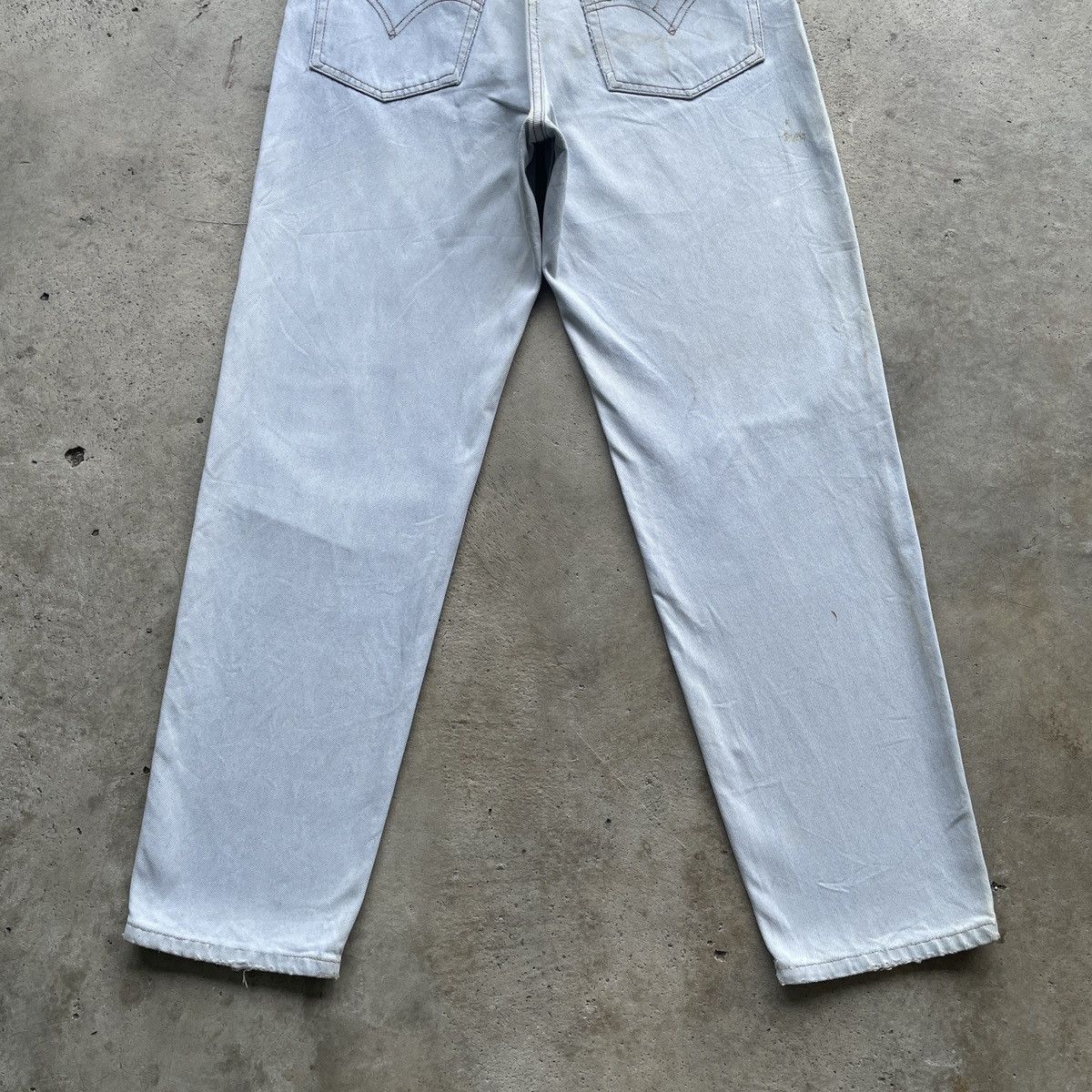 Levi's Vintage Clothing Vintage Levi’s LightWash Distressed Denim Faded Jeans Pants Size US 31 - 10 Thumbnail