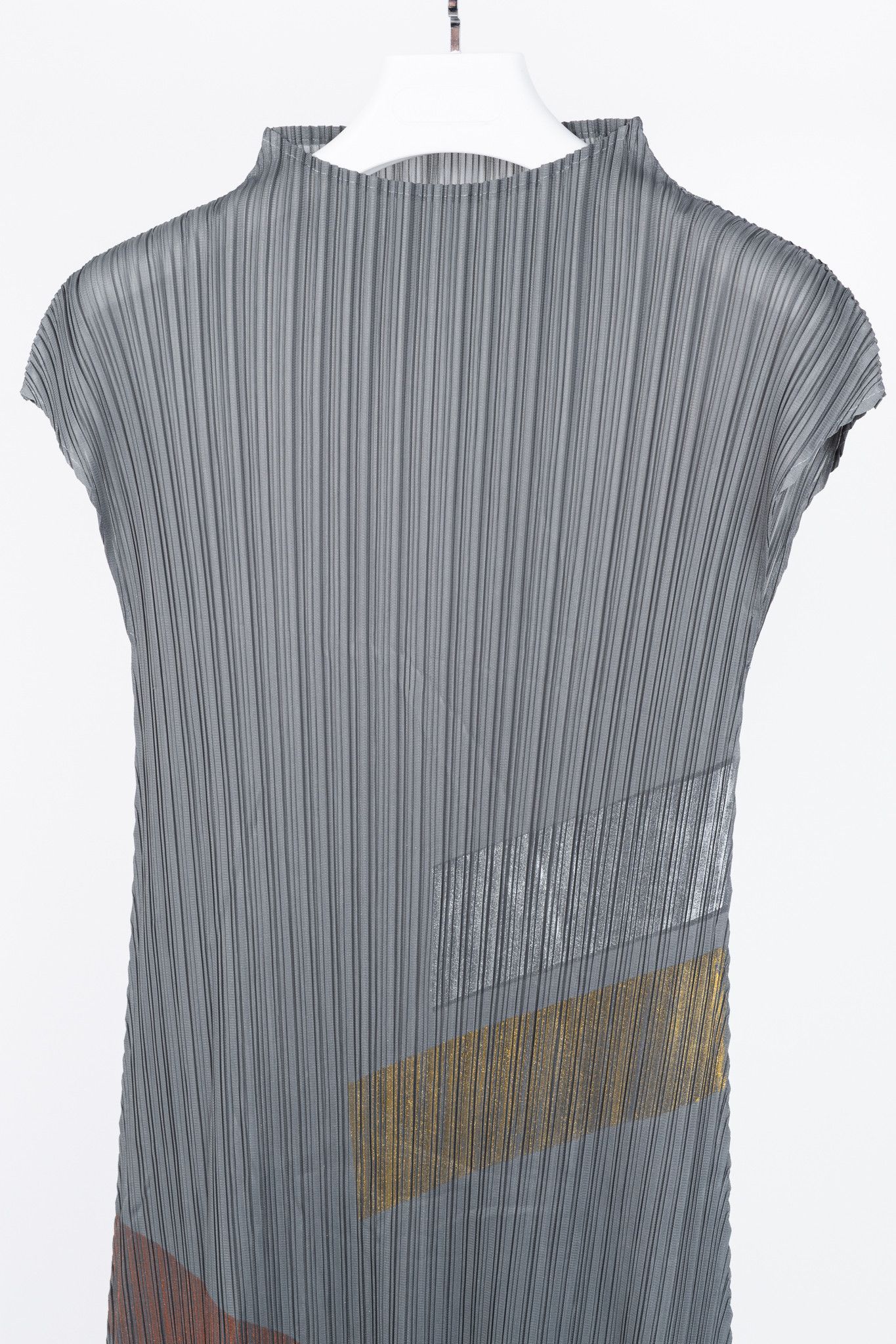 Other Grey Accordion-Pleated Metallic-Stripe Maxi Dress Size M / US 6-8 / IT 42-44 - 3 Thumbnail