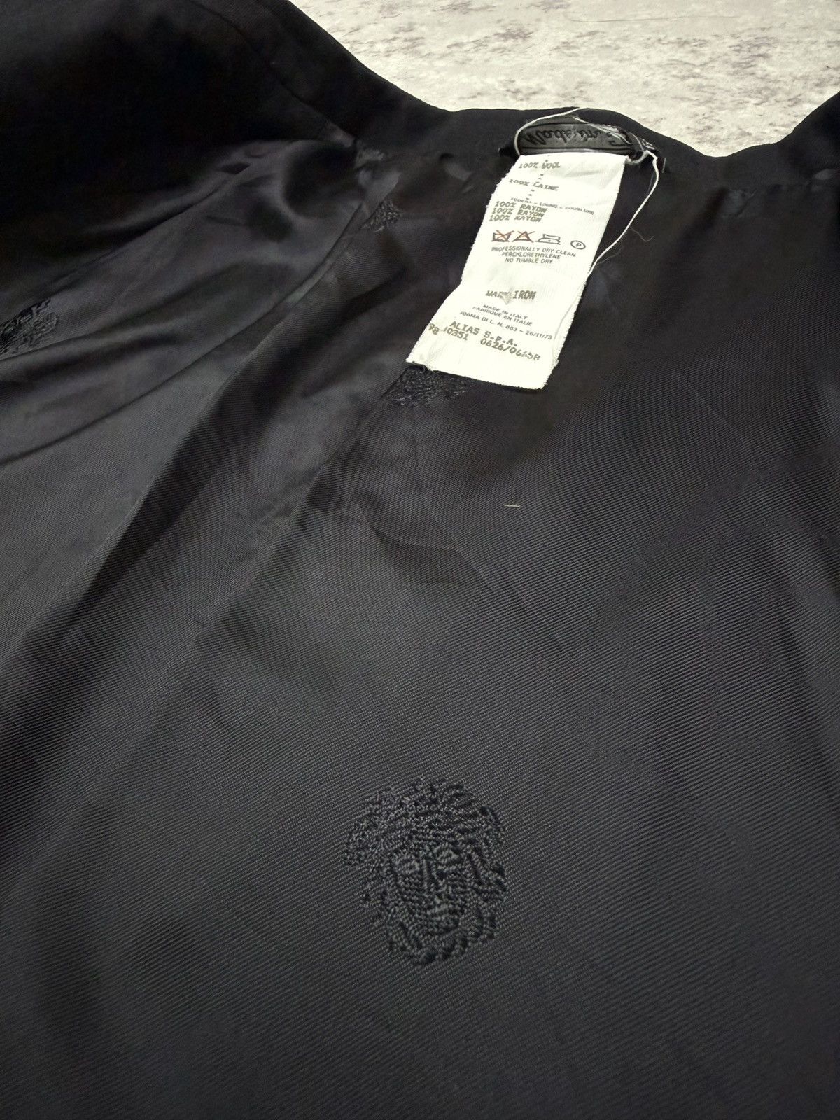 Versace Vintage 90s Gianni Versace Couture Minimalist Blazer Size XS / US 0-2 / IT 36-38 - 9 Thumbnail