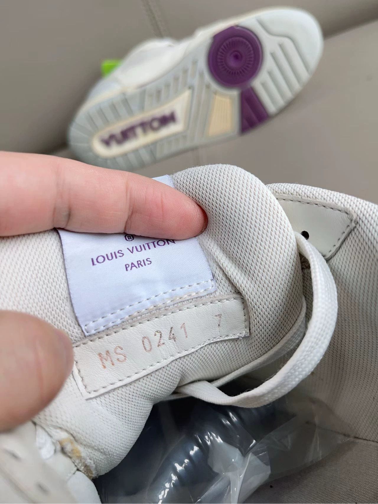 Louis Vuitton LV Trainer White/Purple Velcro 41 EU - Excellent Condition Size US 8 / EU 41 - 8 Thumbnail