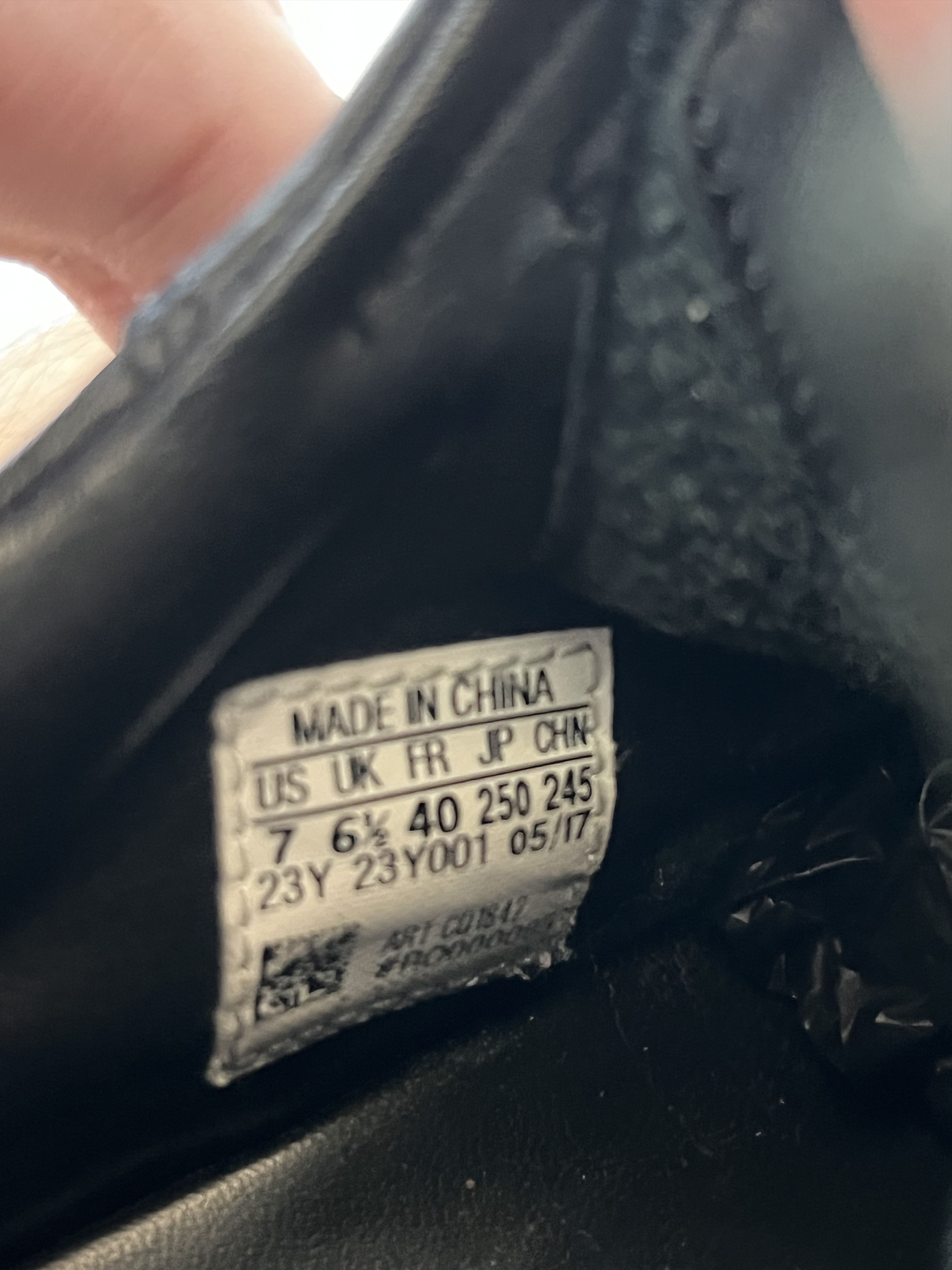 Adidas × Rick Owens Adidas x Rick Owens Level Runner Low Size US 7 / EU 40 - 7 Thumbnail