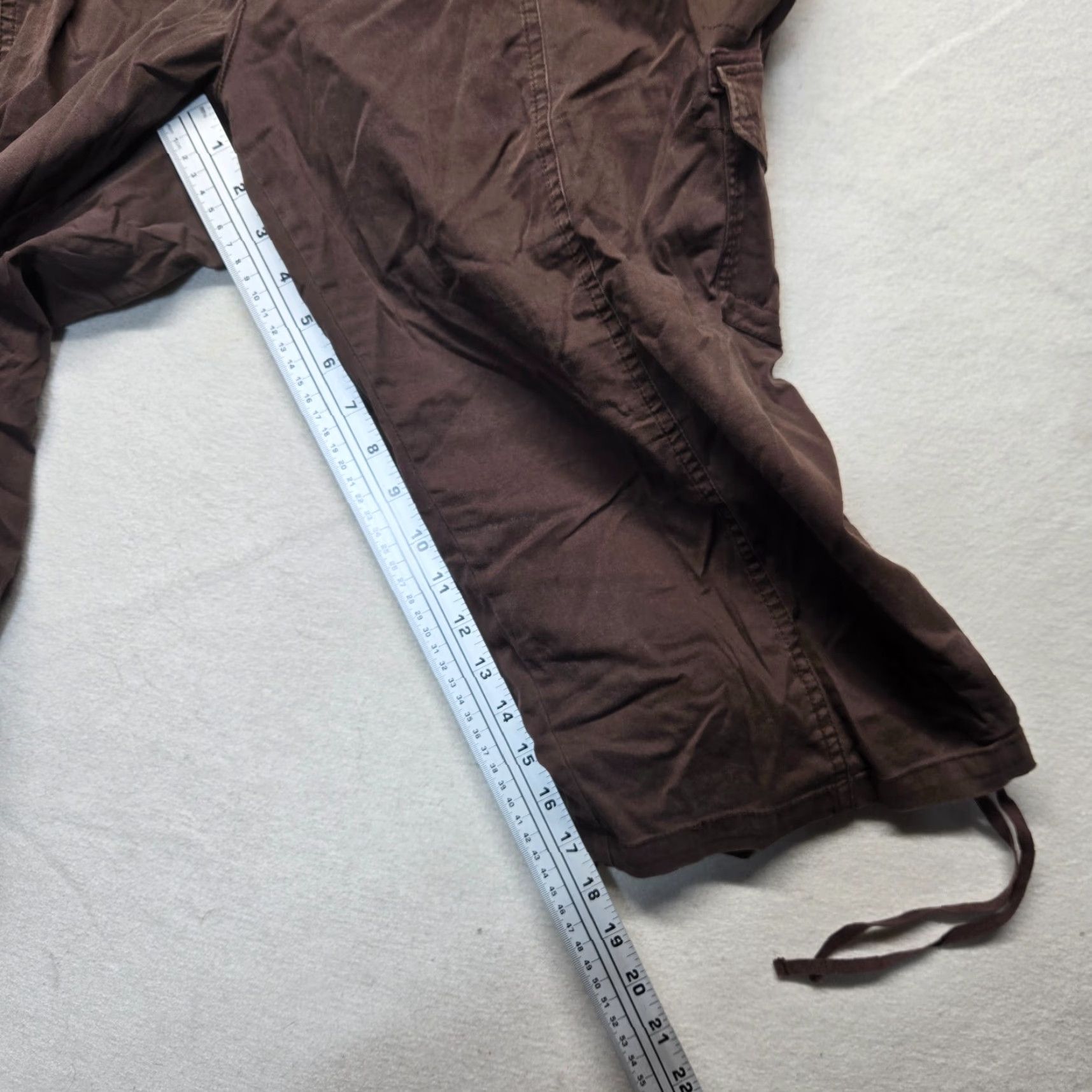 Vintage Cato Women's Knee Length Shorts Adult 20W Brown ZIPPER Pockets Canvas Cotton Chino Casual, Activewear, Travel Womens Size 42" / US 20 - 7 Thumbnail