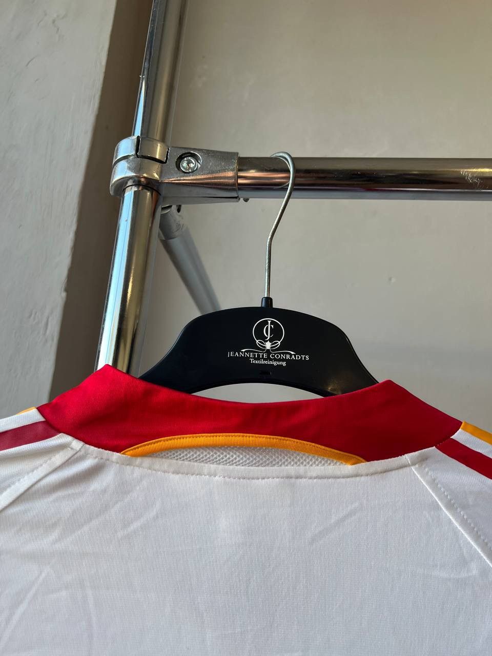 Adidas 2004/06 SPAIN NATIONAL TEAM AWAY SOCCER FOOTBALL JERSEY M Size US M / EU 48-50 / 2 - 12 Thumbnail