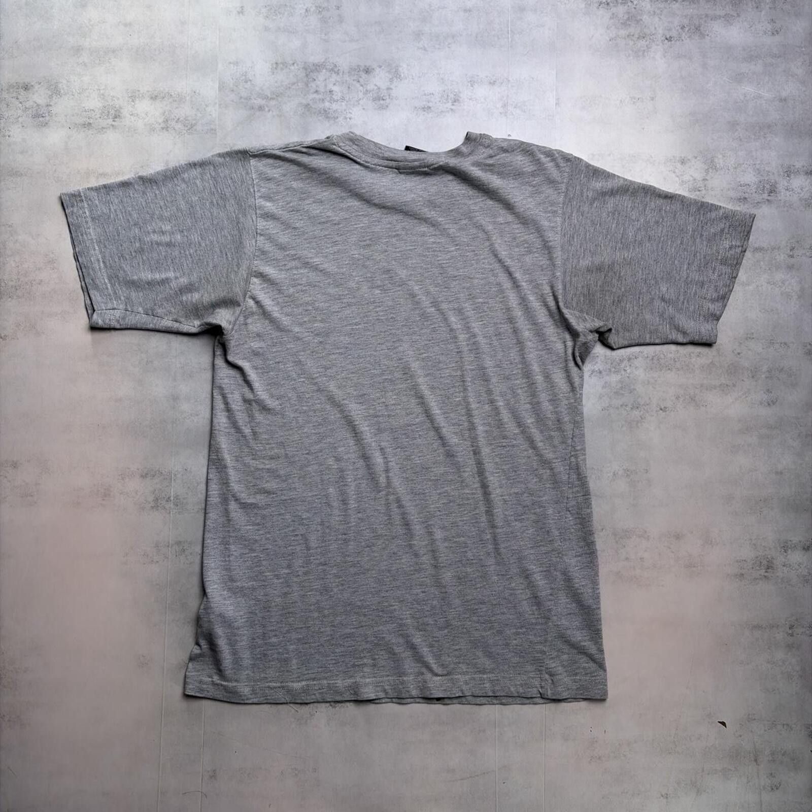 Nike Vintage Grey Nike Mini Swoosh Distressed T-Shirt Size US S / EU 44-46 / 1 - 6 Thumbnail