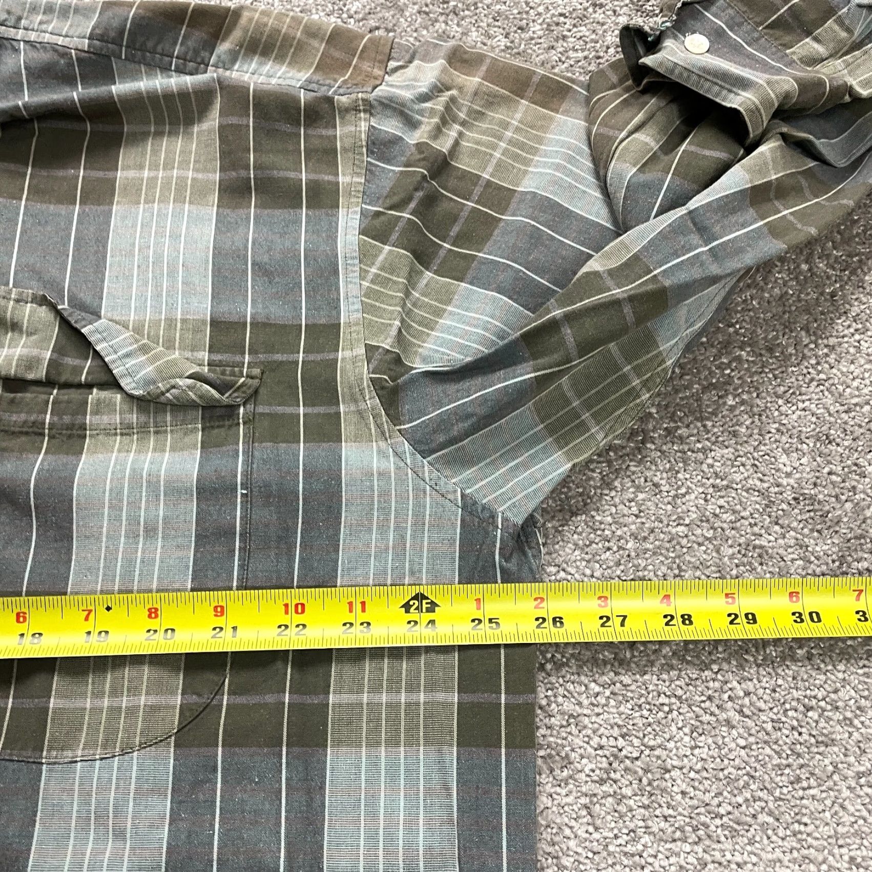 Banana Republic VINTAGE Banana Republic Button-Up Shirt Mens L Green Plaid Long Sleeve 52in Chest Cotton Knit Pocket Casual Business Mens Size US L / EU 52-54 / 3 - 7 Thumbnail