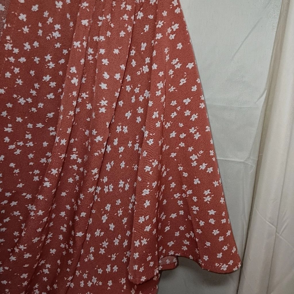 Shein Shein Brown shirt/ little white flowers, womens L, nwot, Size L / US 10 / IT 46 - 3 Thumbnail