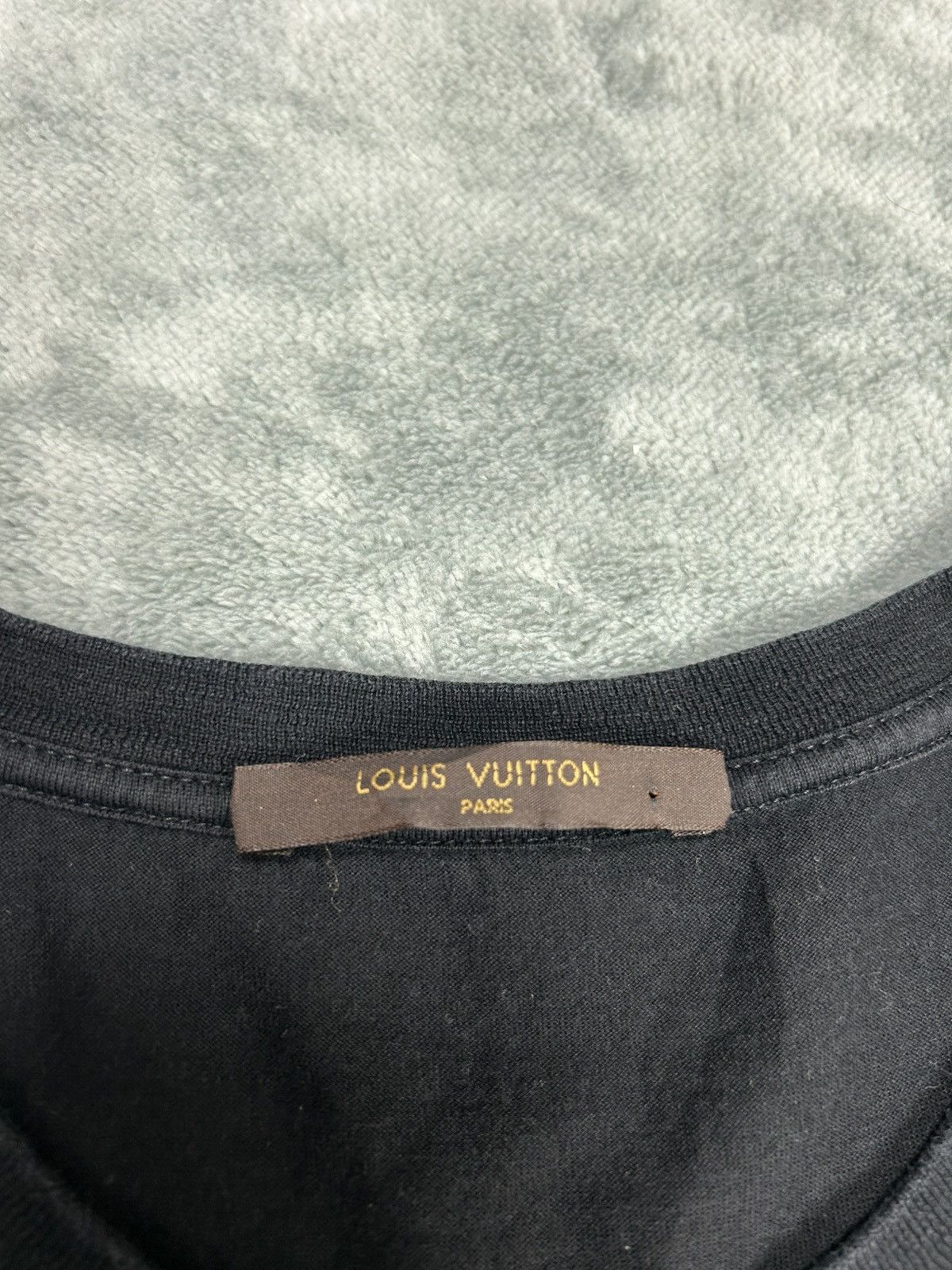 Louis Vuitton Louis Vuitton Longsleeve T-Shirt Size US M / EU 48-50 / 2 - 5 Thumbnail