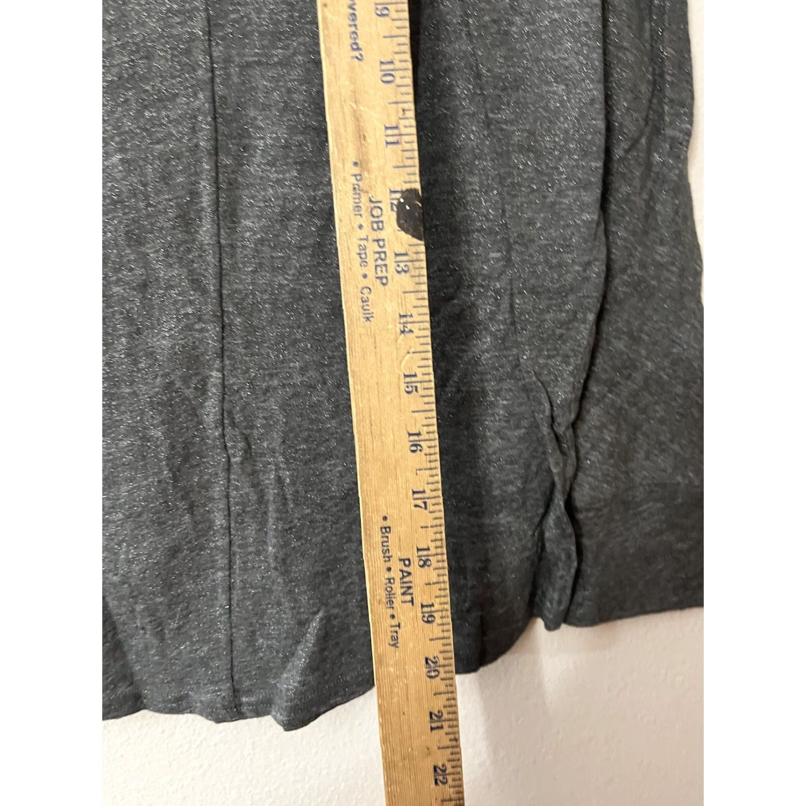 Gap Womens Gap Round Neck Gray Long Sleeve T-Shirt XS Solid Shirt Womens Gap Cotton Blend T-Shirt Regular Size XS Gray Womens Mens? Size XS / US 0-2 / IT 36-38 - 4 Thumbnail