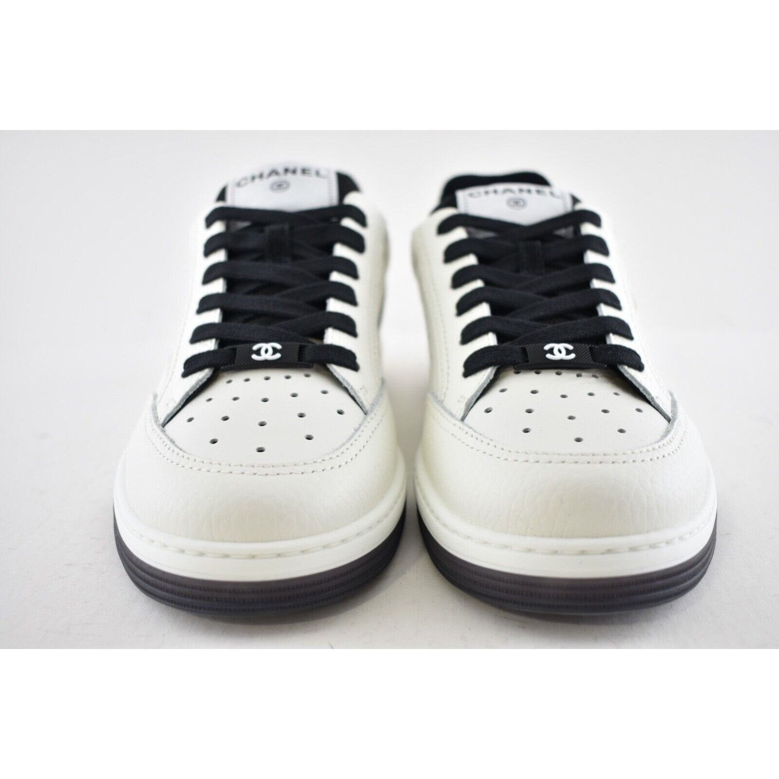 Chanel 22P Leather CC Flat Lace Up Tie Runner Trainer Sneaker 39.5 Size US 9.5 / IT 39.5 - 3 Thumbnail