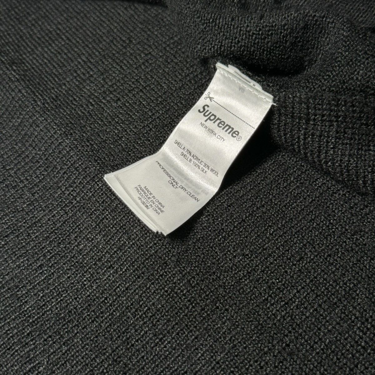 Supreme SUPREME “AW23 SILK MAP CARDIGAN” Size US L / EU 52-54 / 3 - 6 Thumbnail